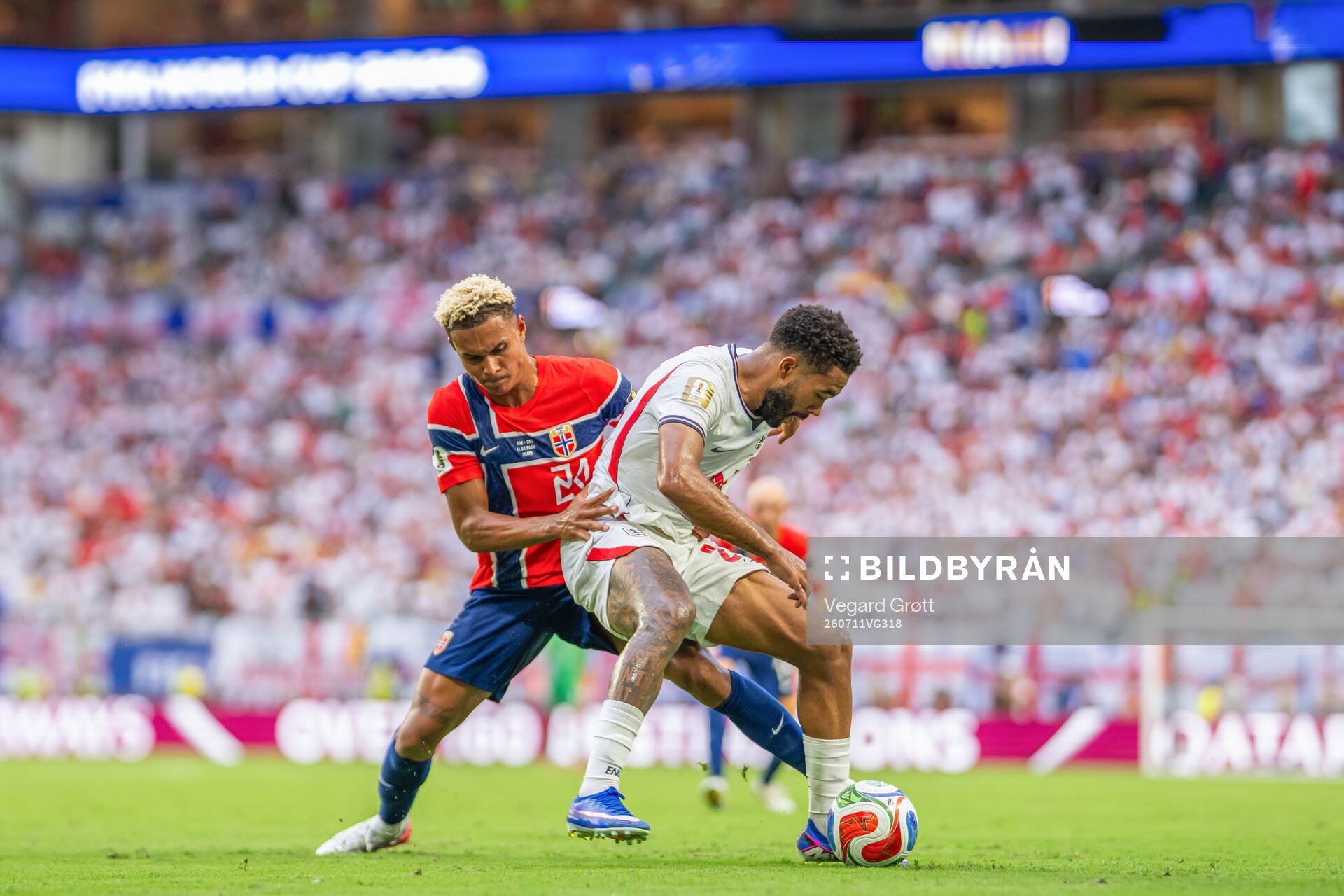 Antonio Nusa of Norway and Reece James of England