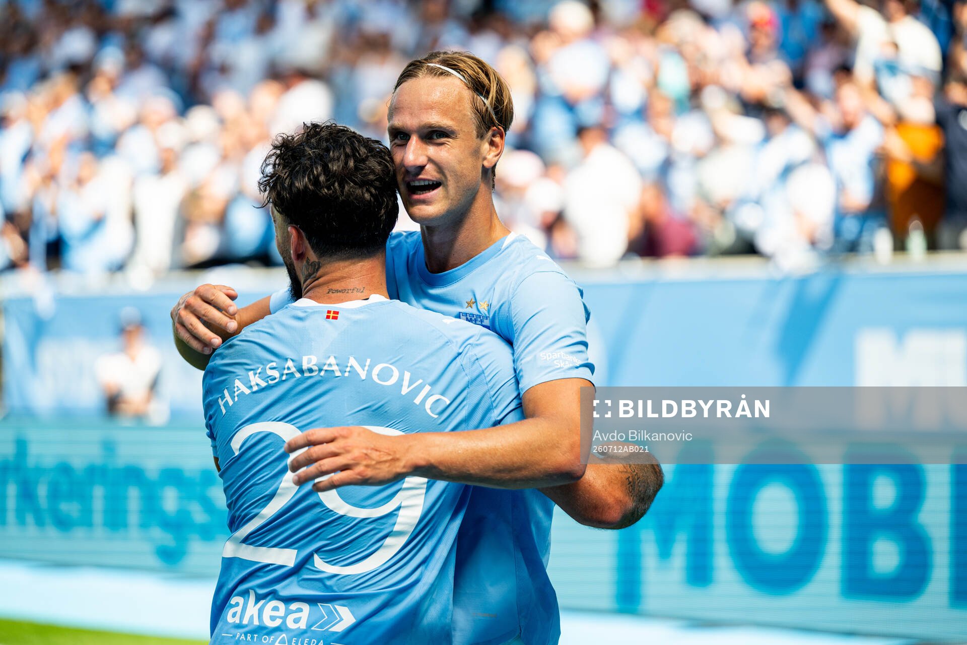 Malmö FFs Noah Åstrand John och Sead Haksabanovic jublar
