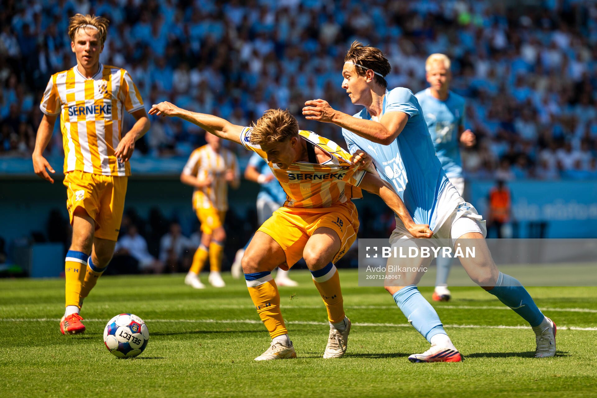 Malmö FFs Oscar Sjöstrand och IFK Göteborgs Felix