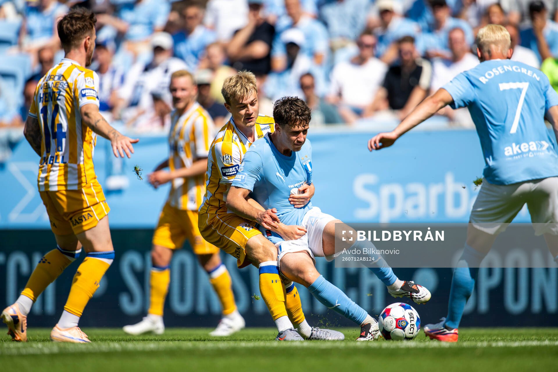 Malmö FFs Kenan Busuladzic och IFK Göteborgs David Kruse