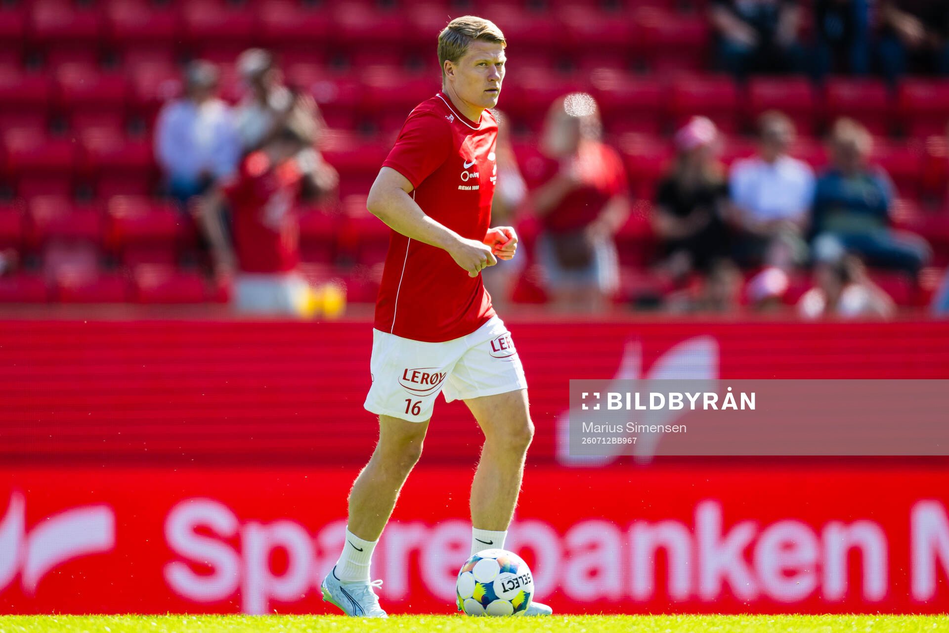 Kristian Eriksen of Brann warms up