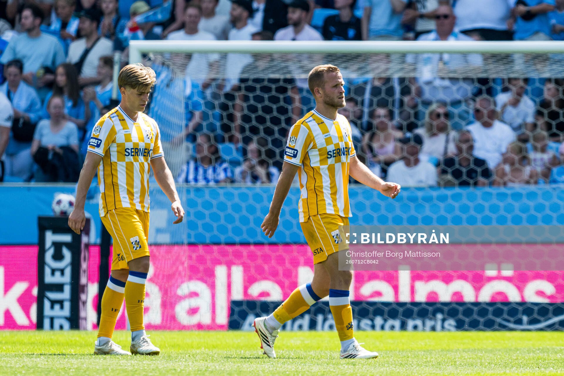 IFK Göteborgs Oliver Månsson och Jonas Bager deppar
