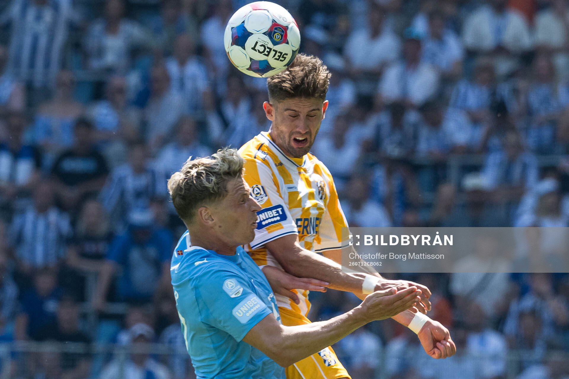 Malmö FFs Jens Stryger Larsen och IFK Göteborgs Ramon