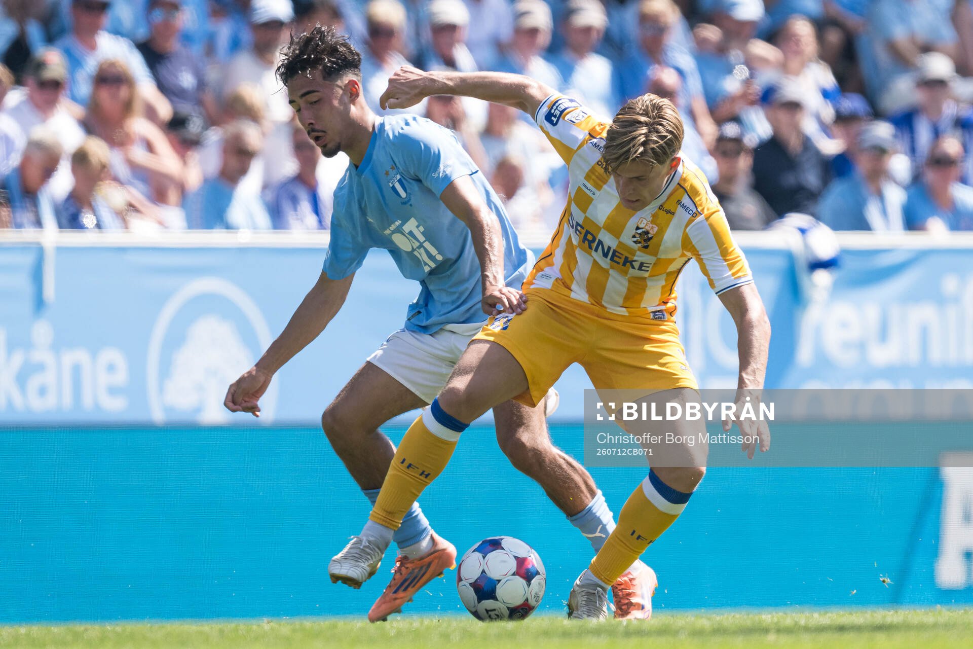 Malmö FFs Adrian Skogmar och IFK Göteborgs Felix Eriksson