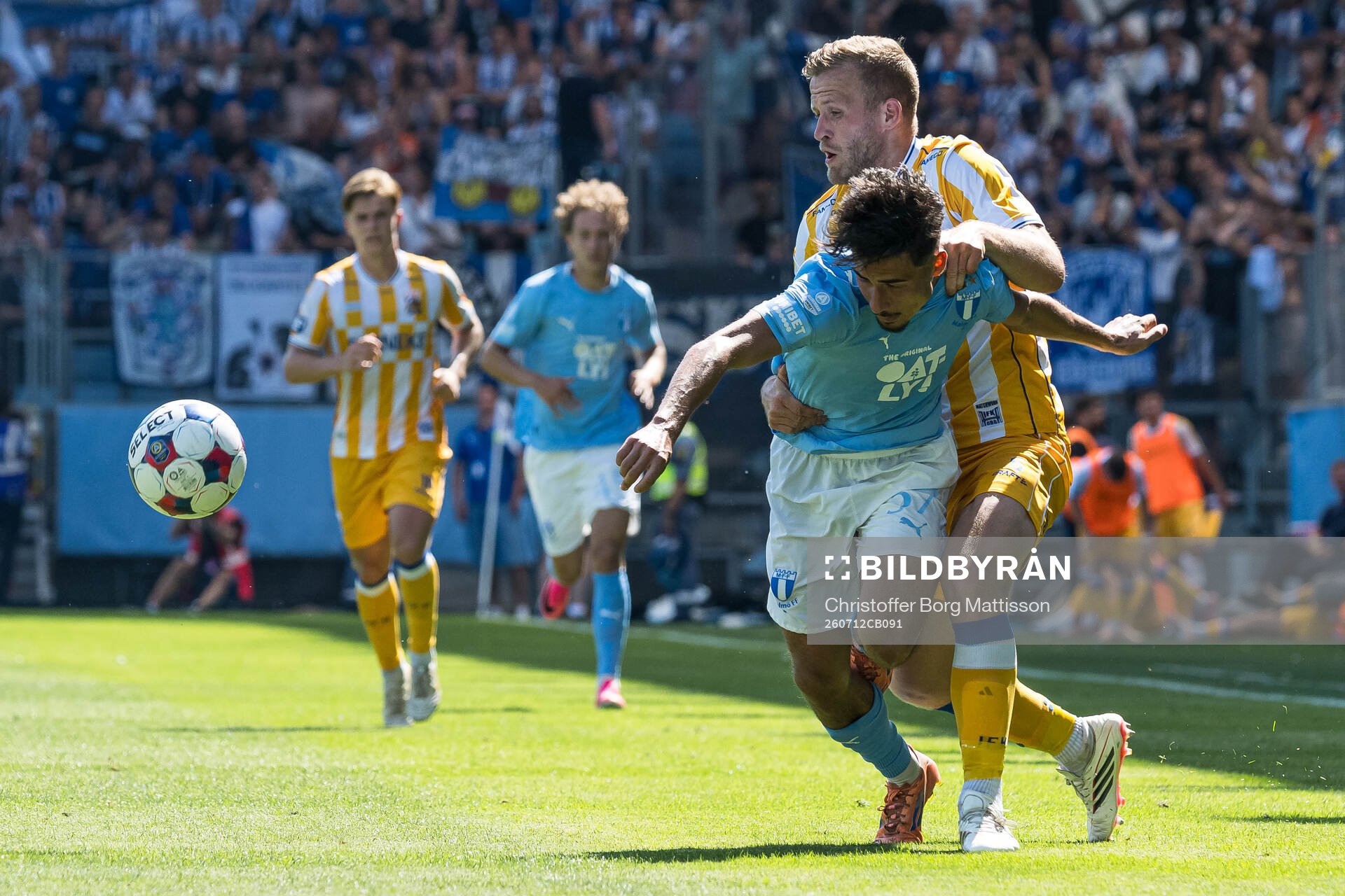 Malmö FFs Adrian Skogmar och IFK Göteborgs Jonas Bager