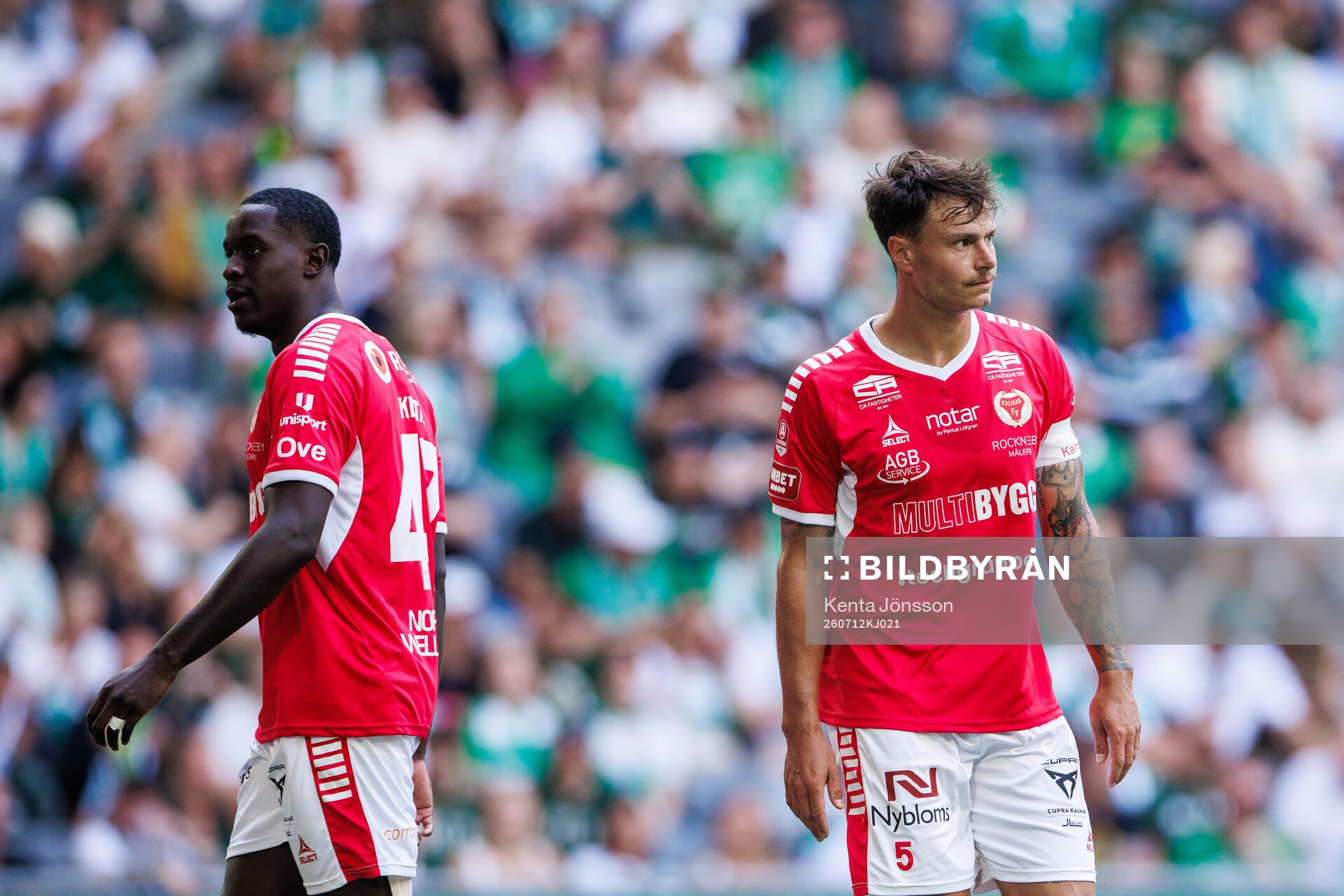 Kalmars Aboubacar Keita och Melker Hallberg deppar