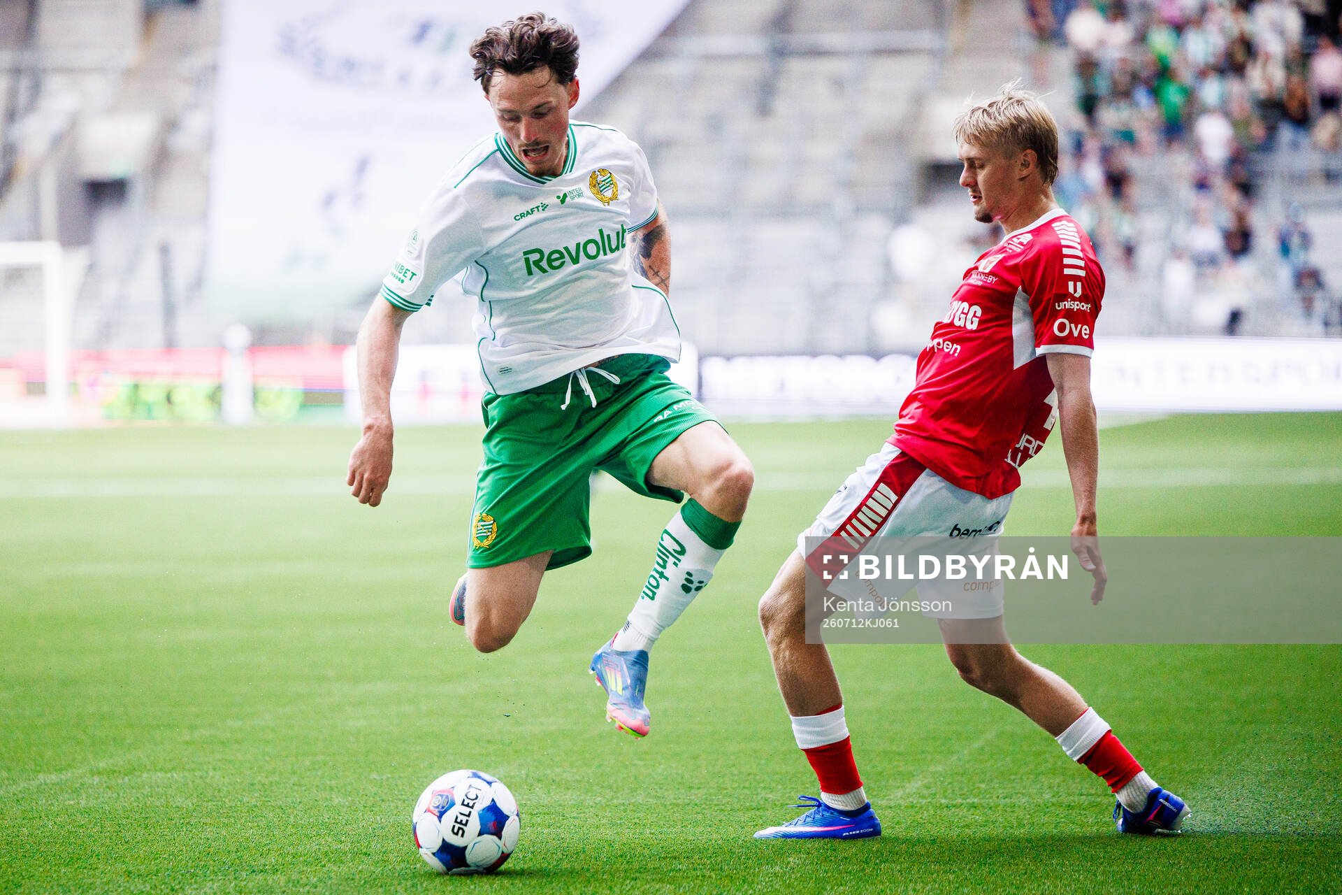Hammarbys Noah Persson och Kalmars Elion Imeri