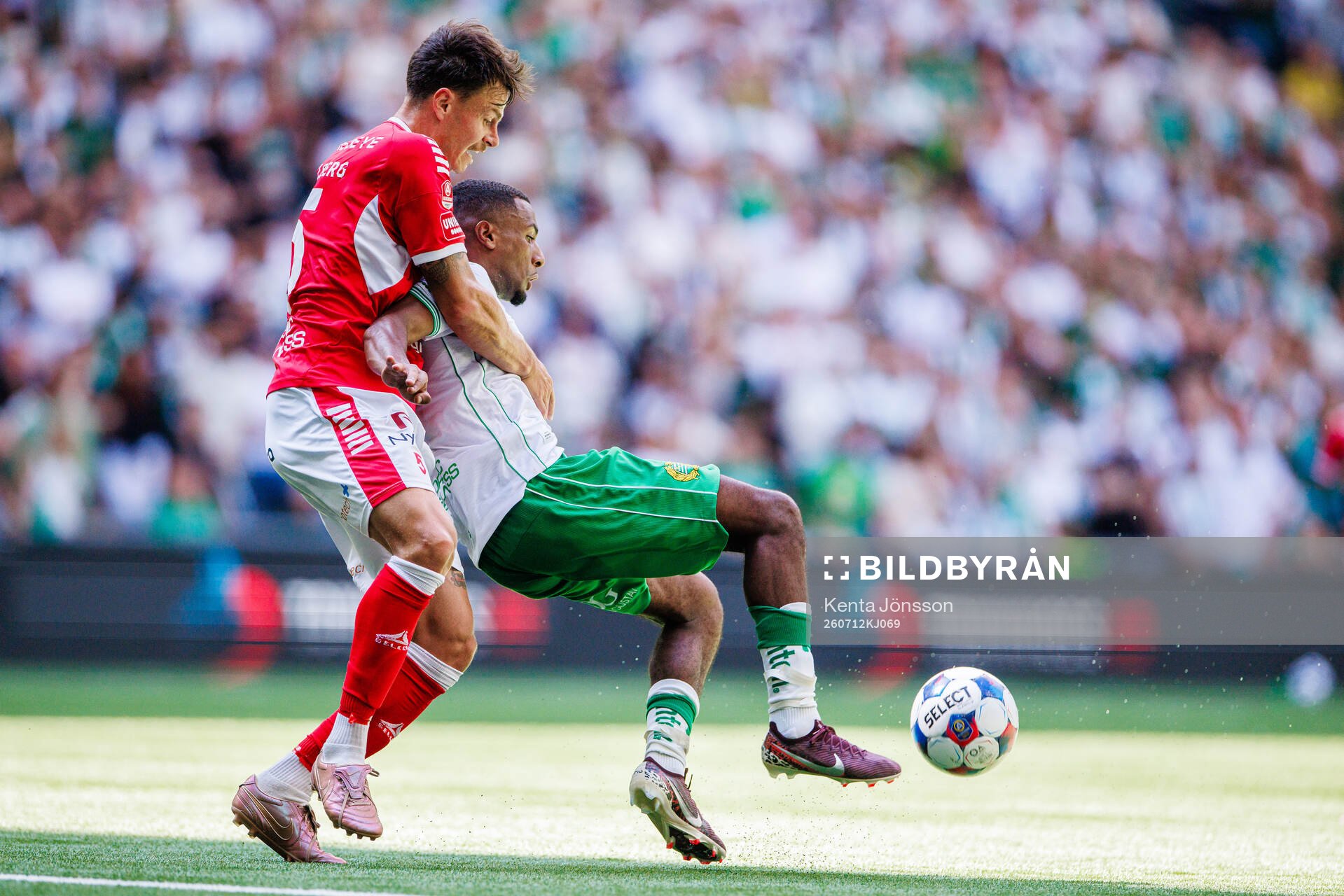 Kalmars Melker Hallberg och Hammarbys Paulos Abraham