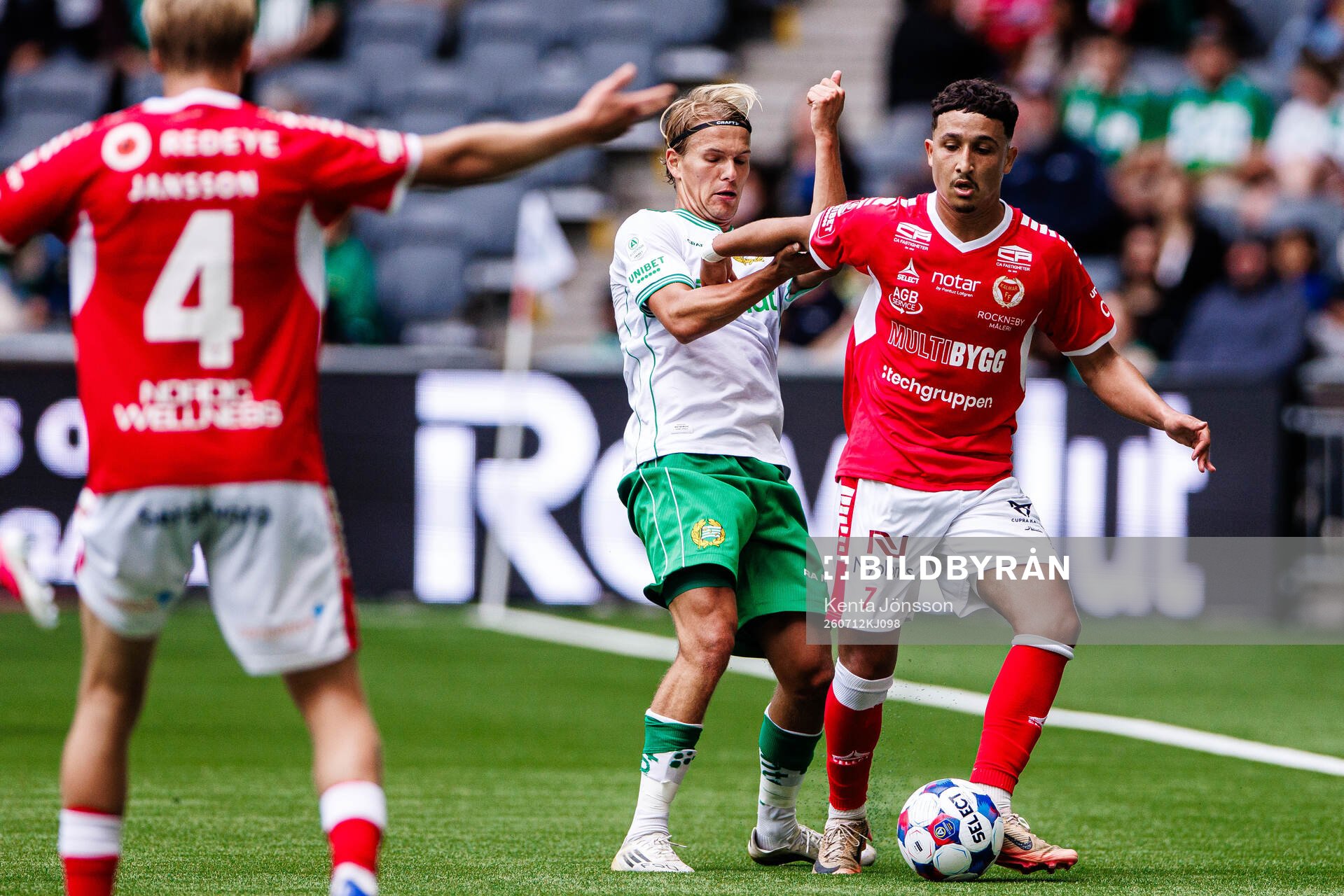 Hammarbys Markus Karlsson och Kalmars Nassef Chourak