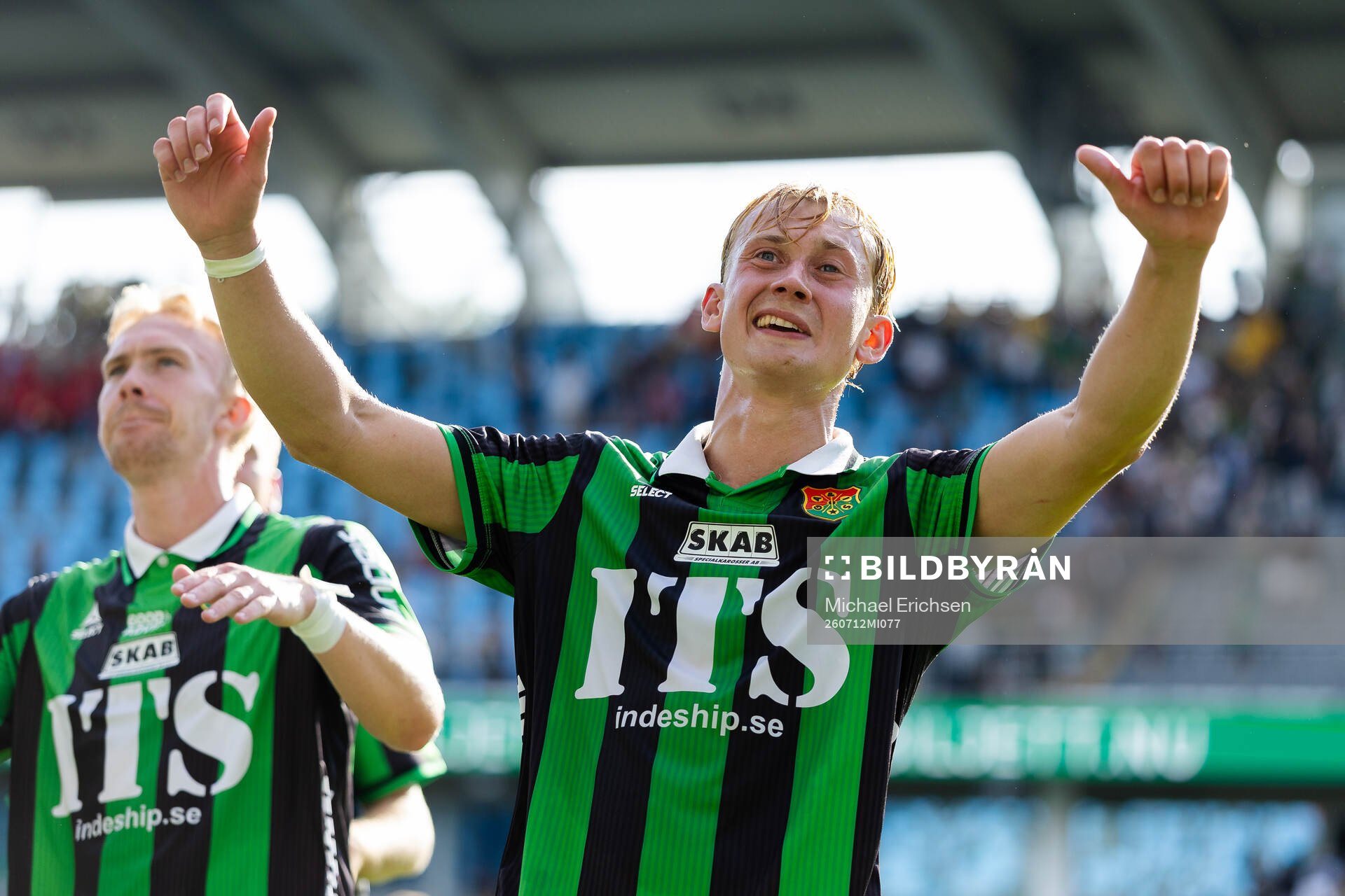GAIS Robin Wendin Thomasson och Henry Sletsjøe jublar