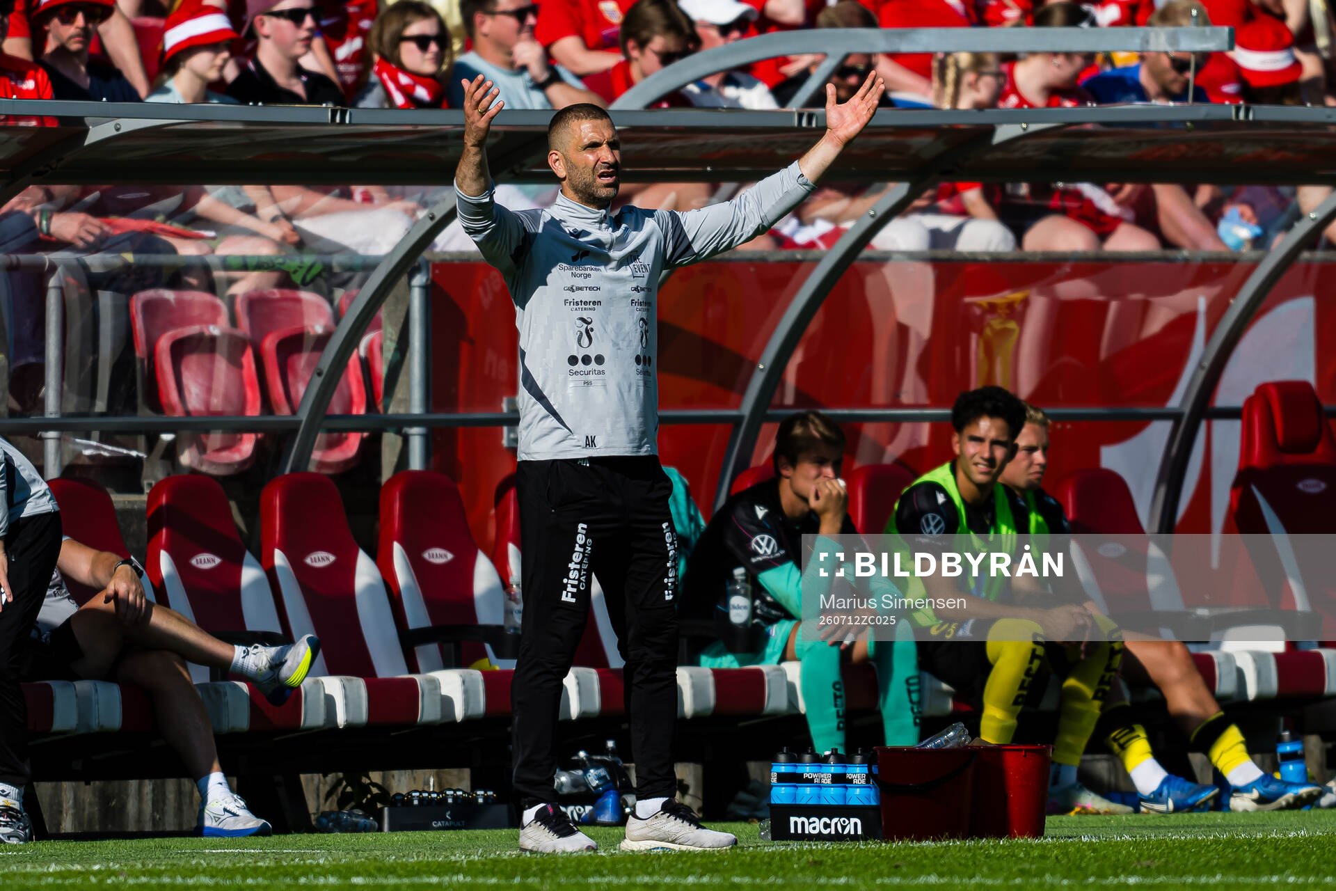 Head coach Azar Karadas of Start