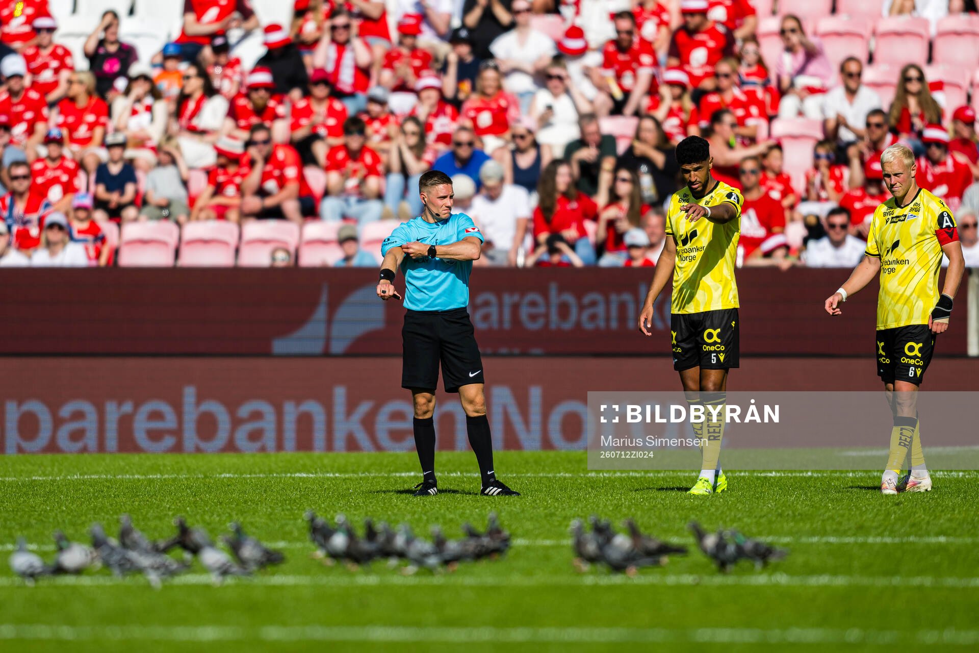 Mathias Støfringshaug, referee, Omar Jebali and John Olav