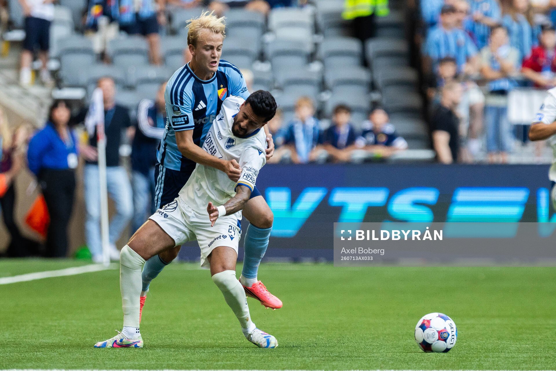 Djurgårdens Oskar Fallenius och Halmstads Rami Kaib