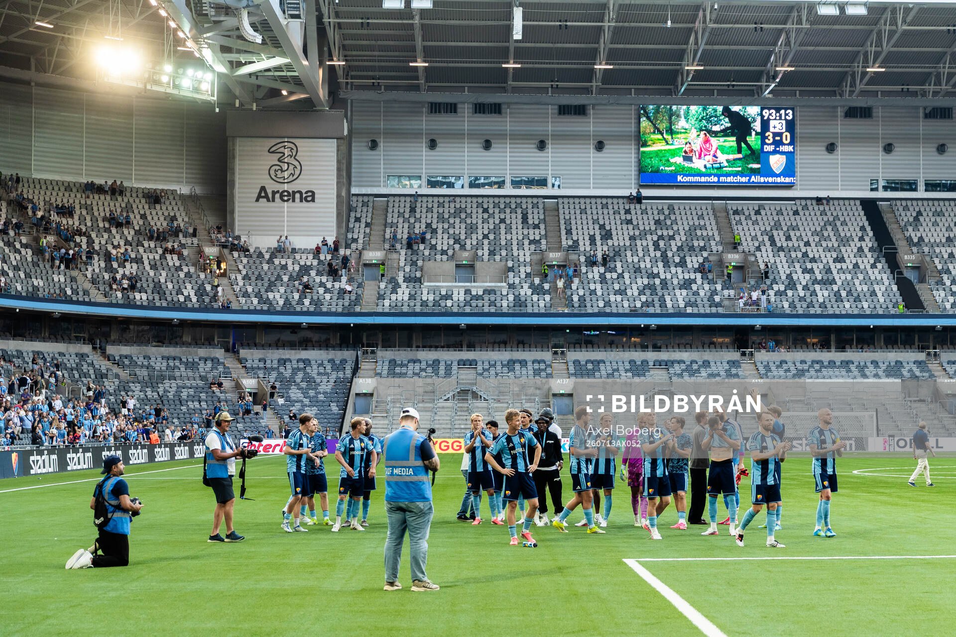 Spelare ur Djurgården jublar