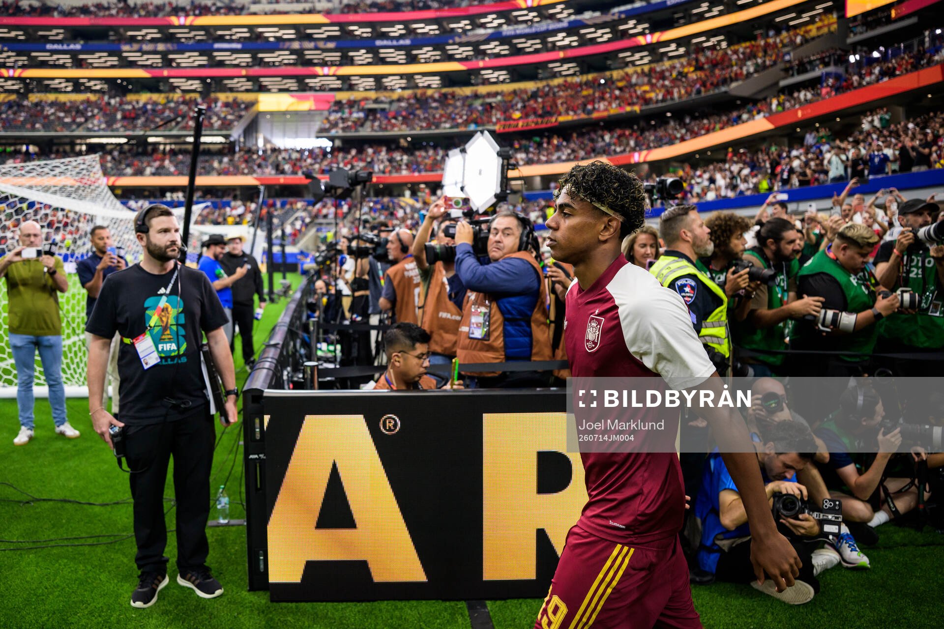 Lamine Yamal of Spain enters the pitch for warm-up
