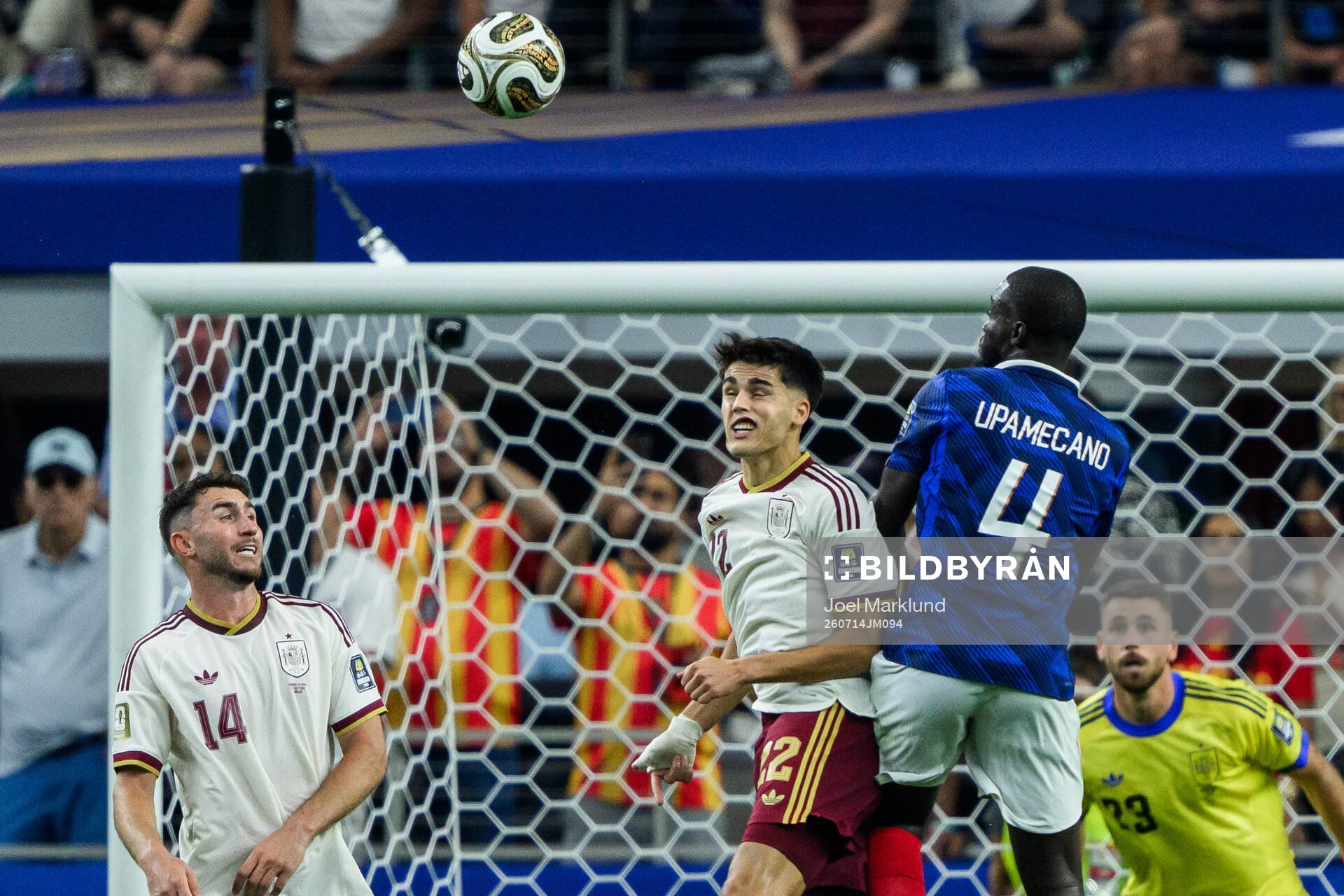 Pau Cubarsi of Spain and Dayot Upamecano of France