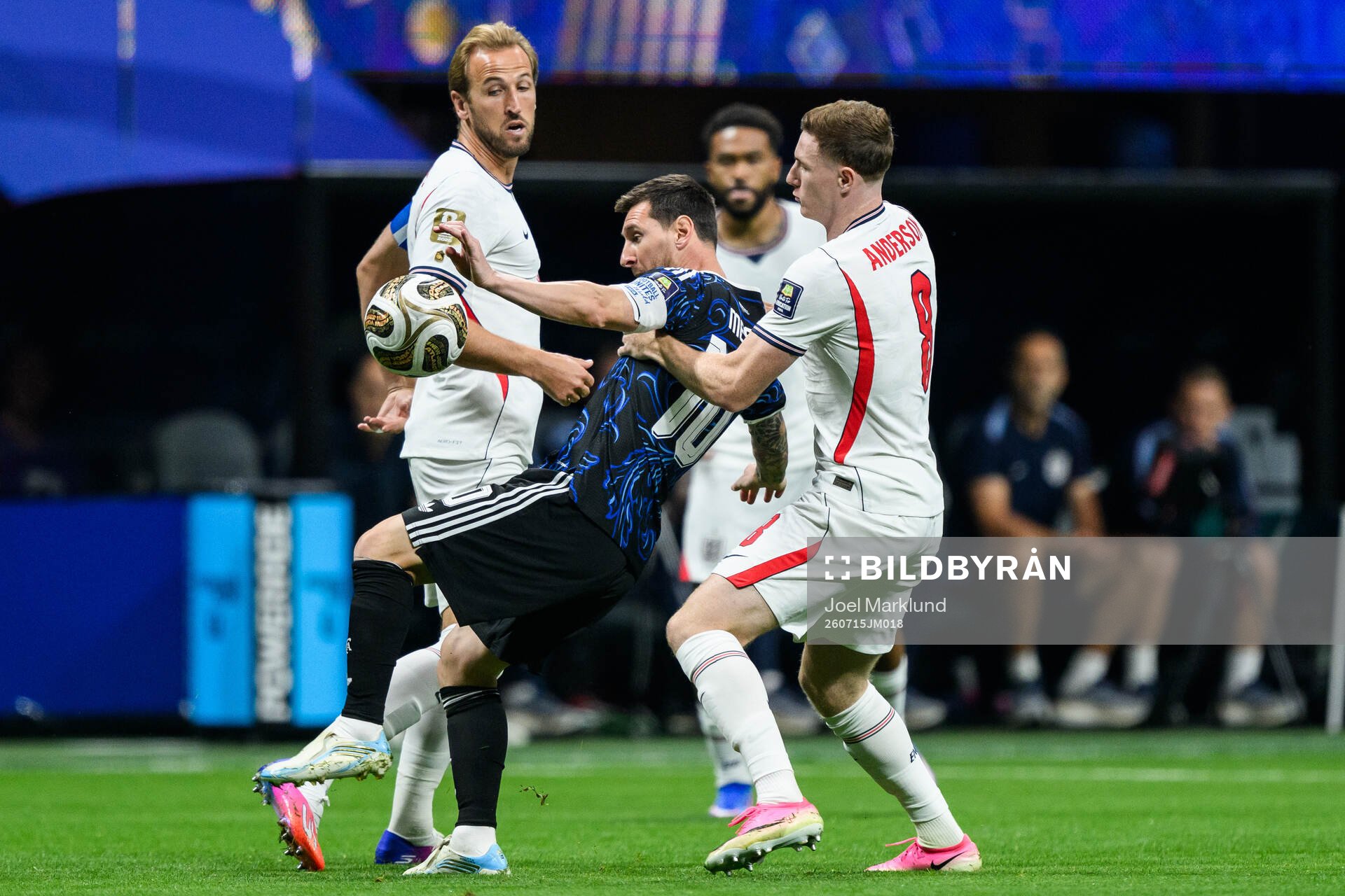 Harry Kane and Elliot Anderson of England against Lionel