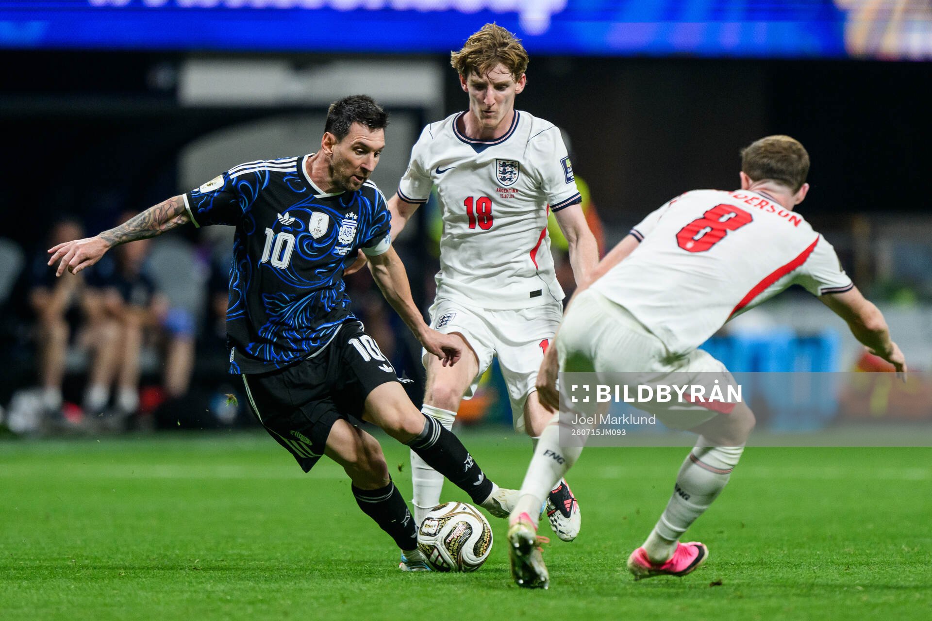 Lionel Messi of Argentina and Anthony Gordon and Elliot