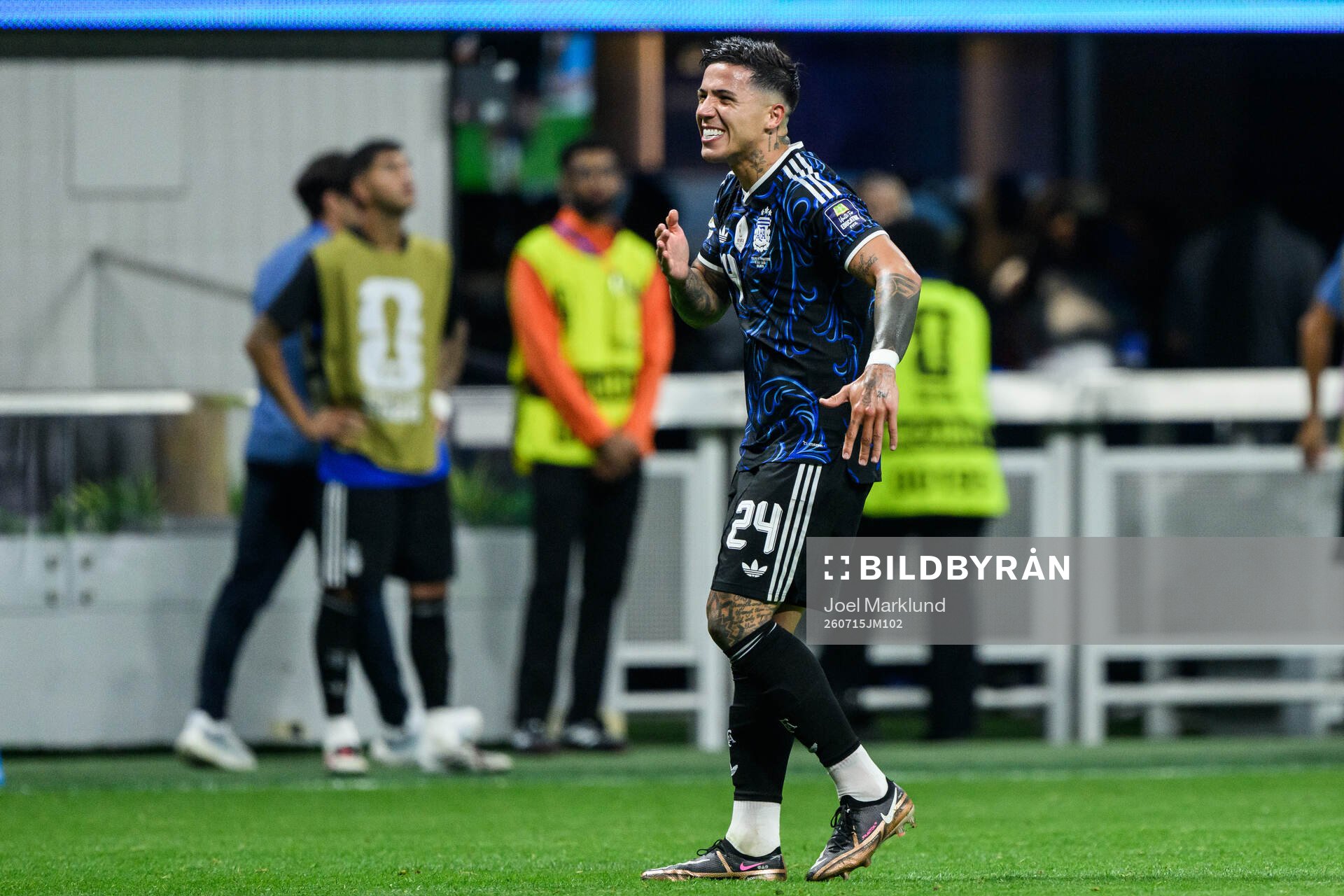 Enzo Fernandez of Argentina celebrates