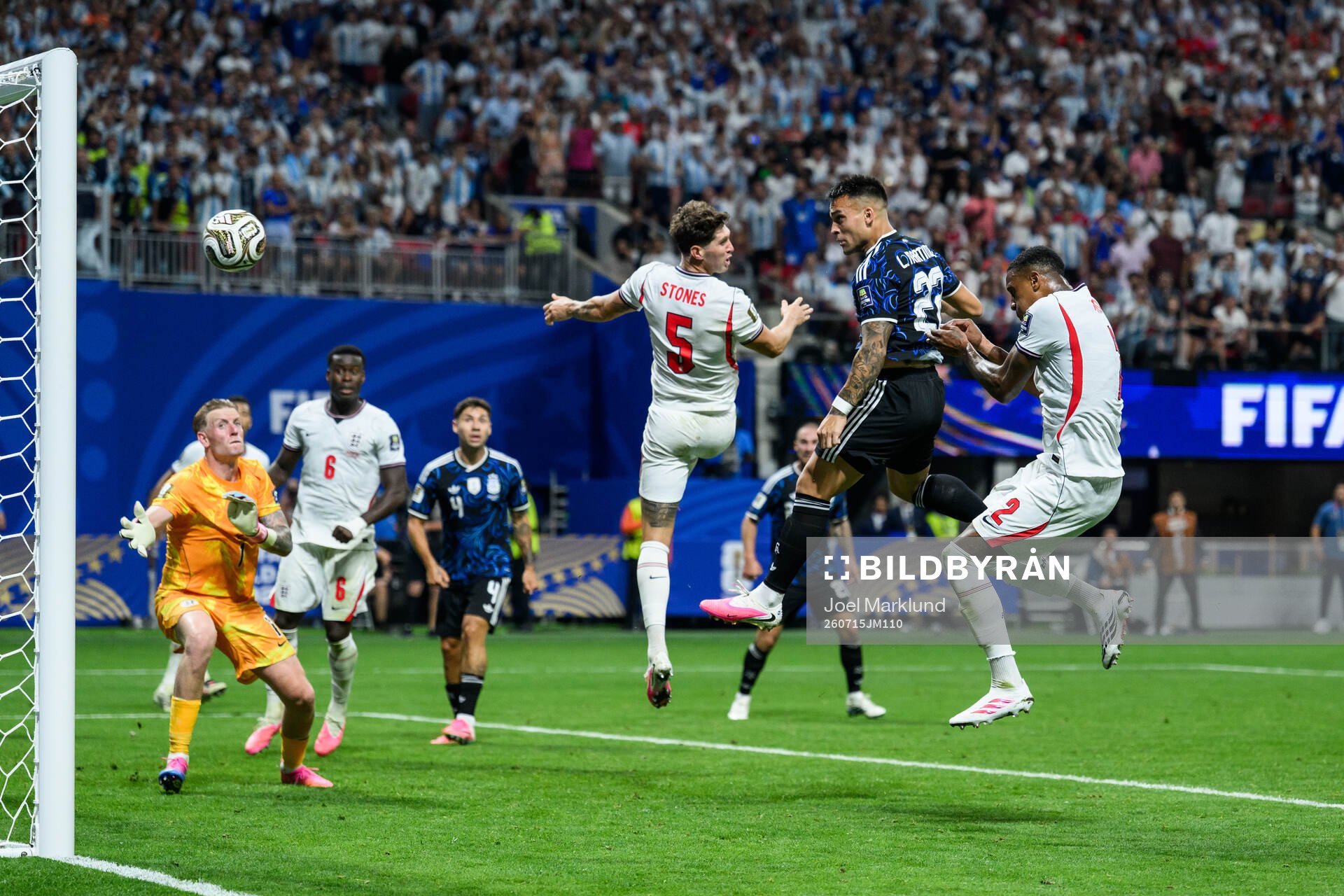 Lautaro Martinez of Argentina scores 1-2
