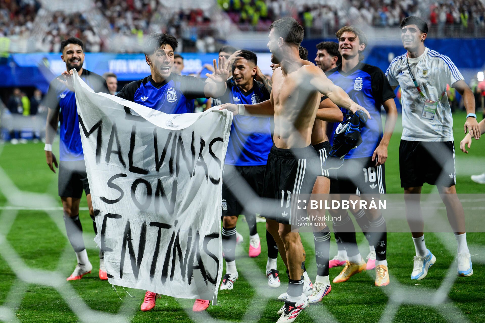 Players of Argentina celebrate