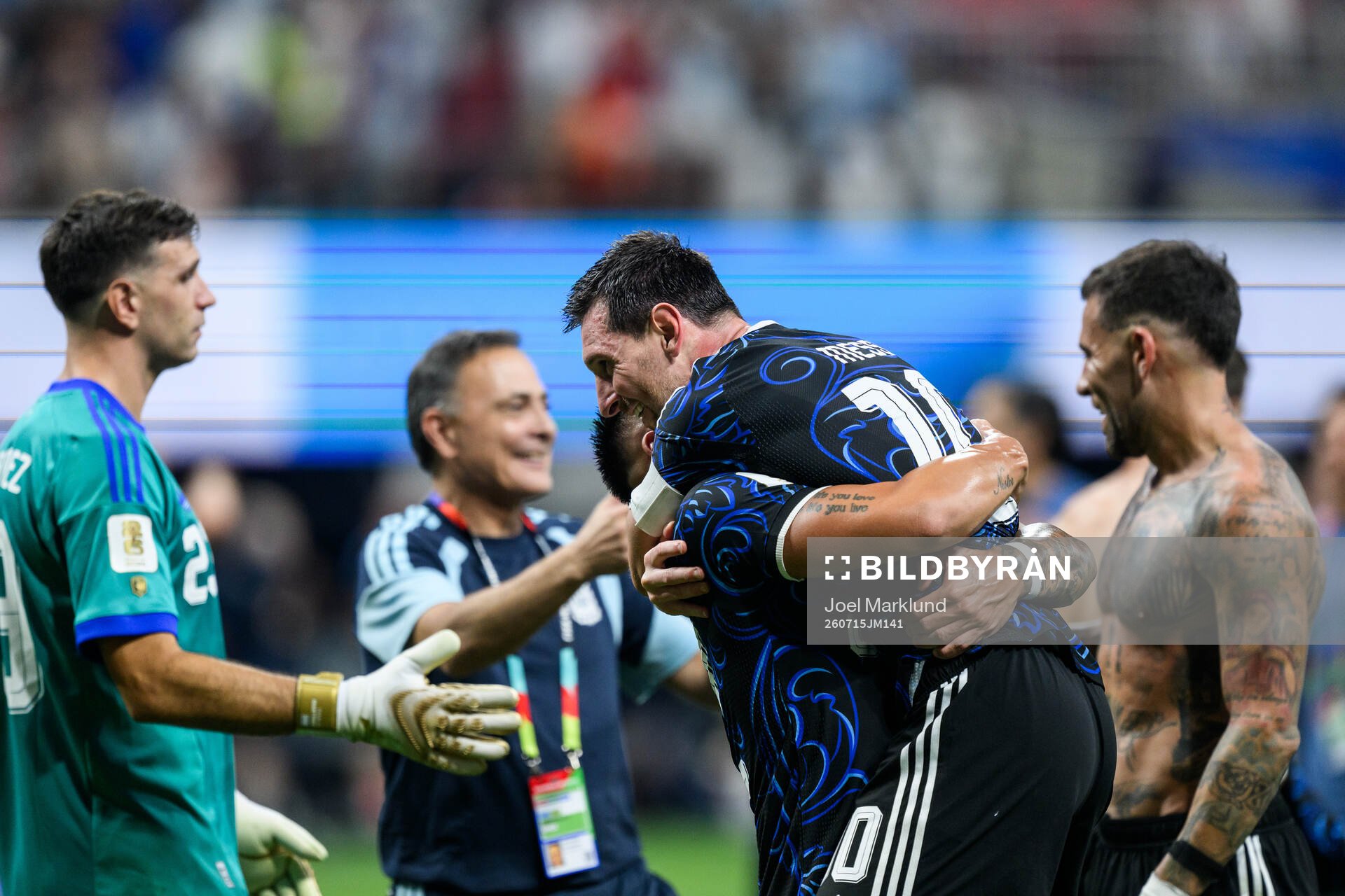Lautaro Martinez and Lionel Messi of Argentina celebrate