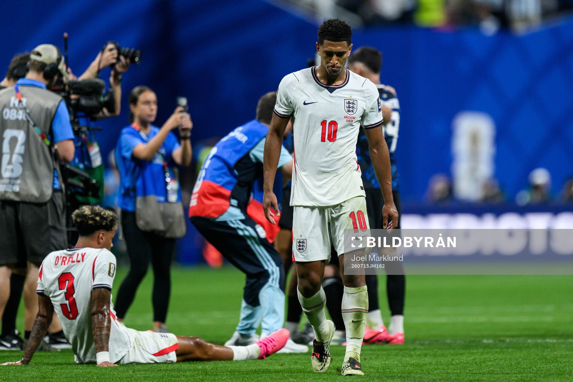 Jude Bellingham of England looks dejected