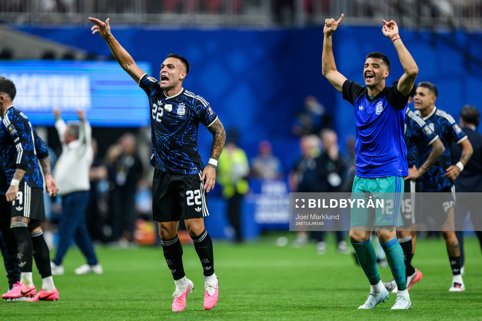 Lautaro Martinez and goalkeeper Geronimo Rulli of Argentina