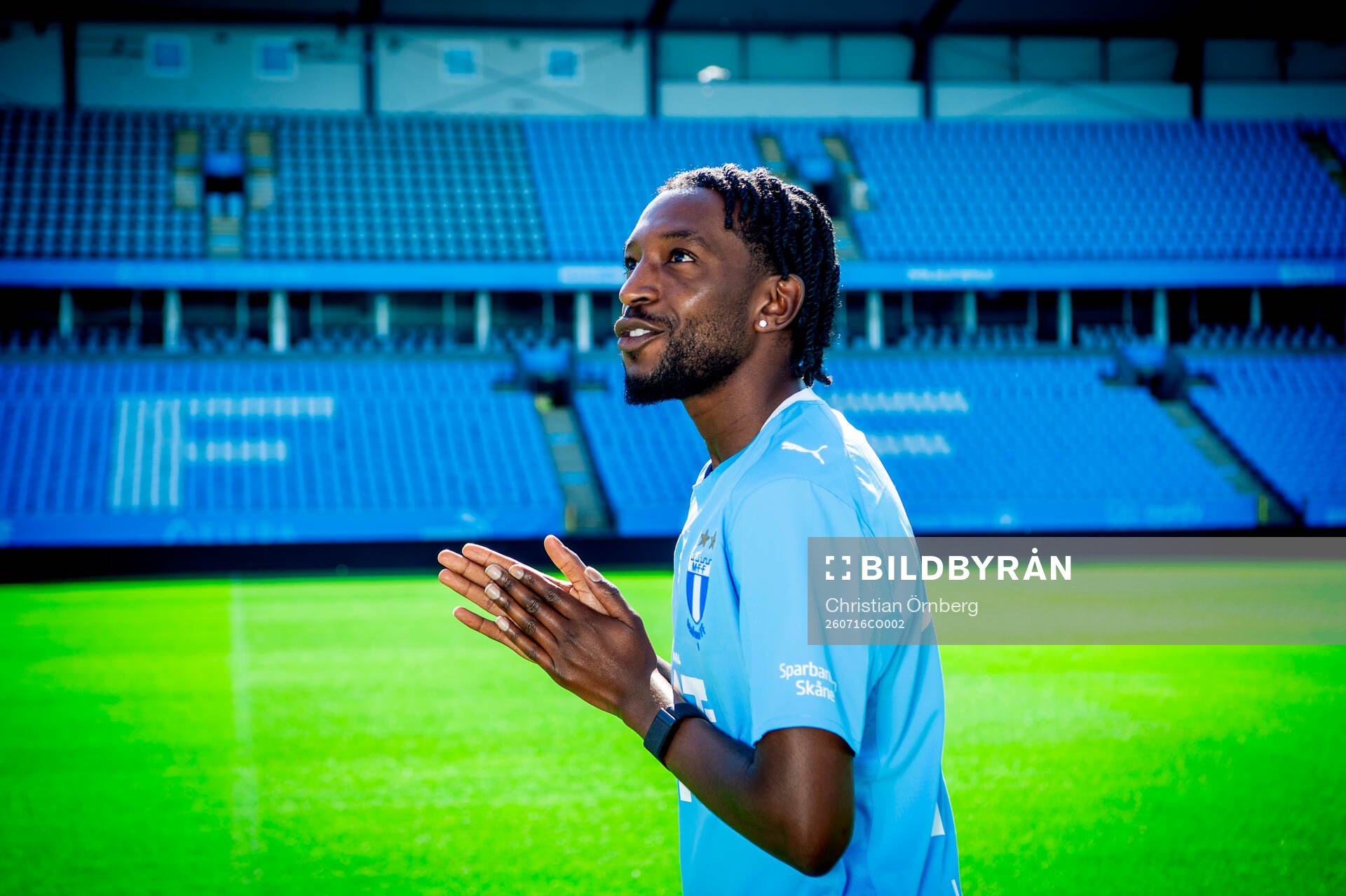 Malmö FF presenterar Warren Kamanzi som ny spelare
