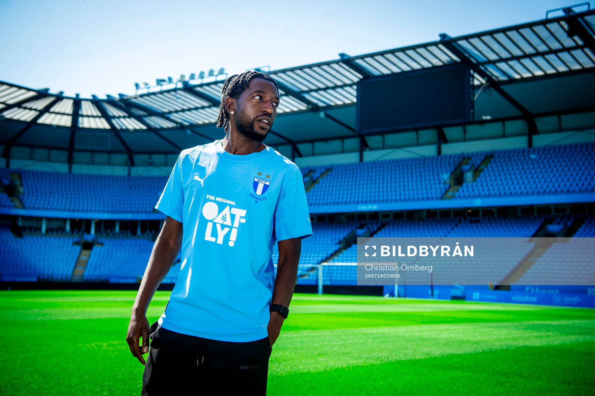 Malmö FF presenterar Warren Kamanzi som ny spelare