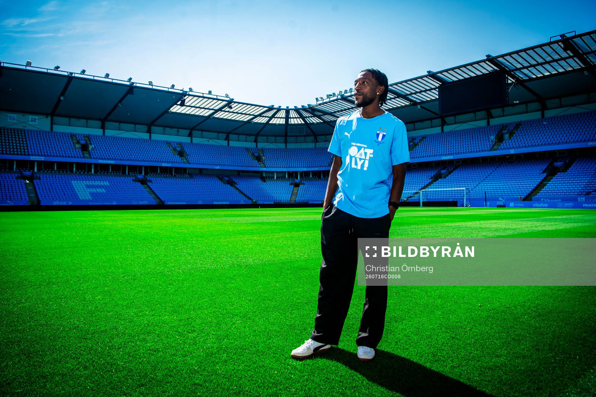 Malmö FF presenterar Warren Kamanzi som ny spelare