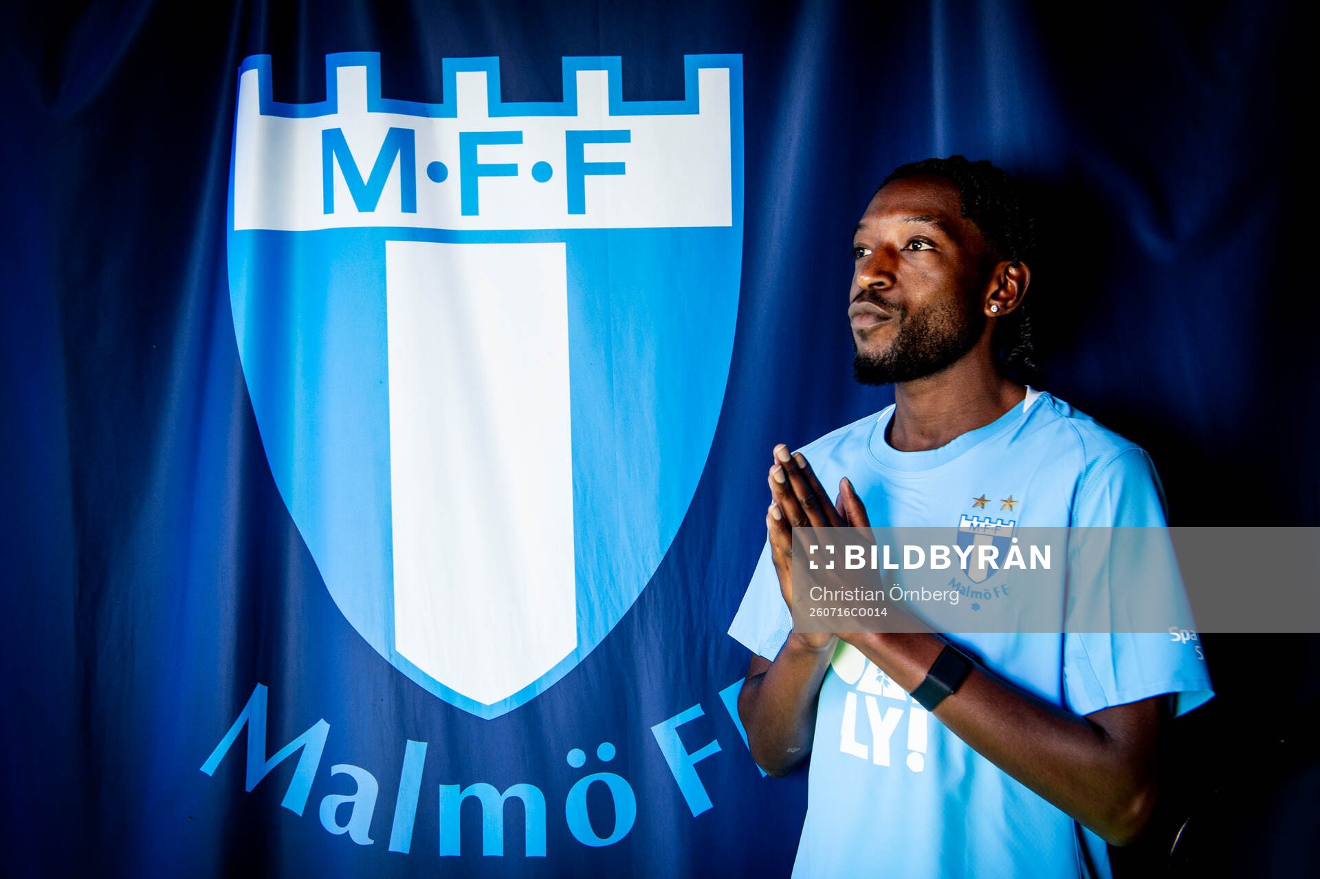 Malmö FF presenterar Warren Kamanzi som ny spelare