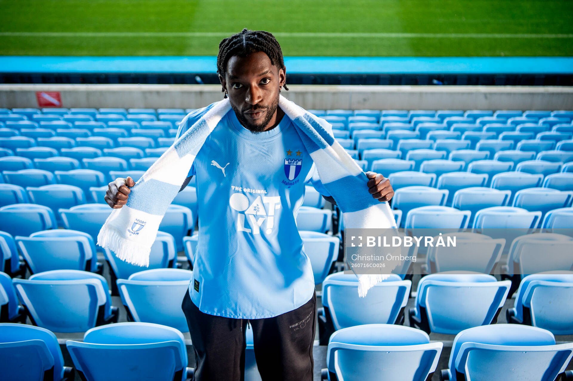 Malmö FF presenterar Warren Kamanzi som ny spelare