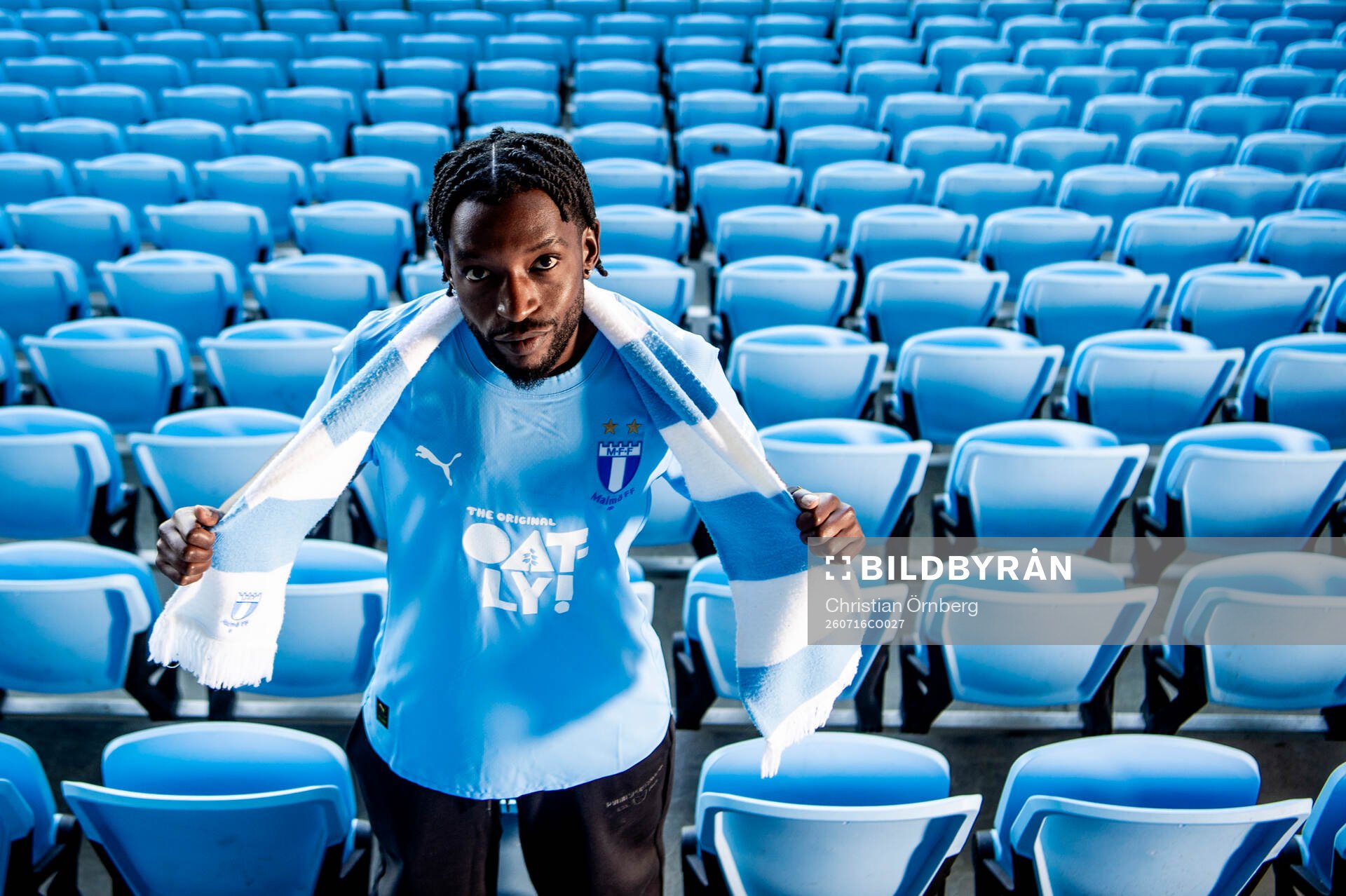 Malmö FF presenterar Warren Kamanzi som ny spelare