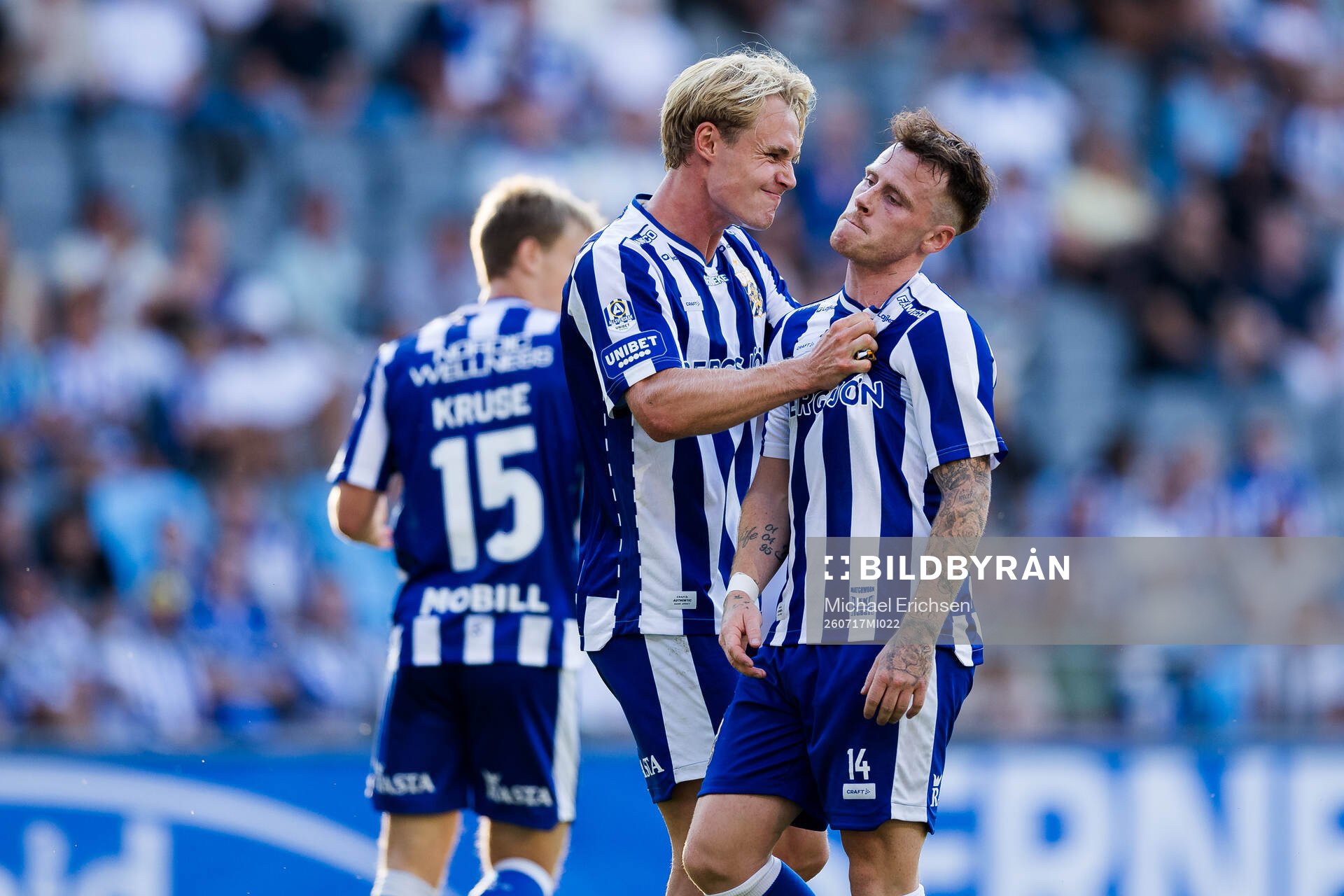 IFK Göteborgs Max Fenger och Tobias Heintz deppar