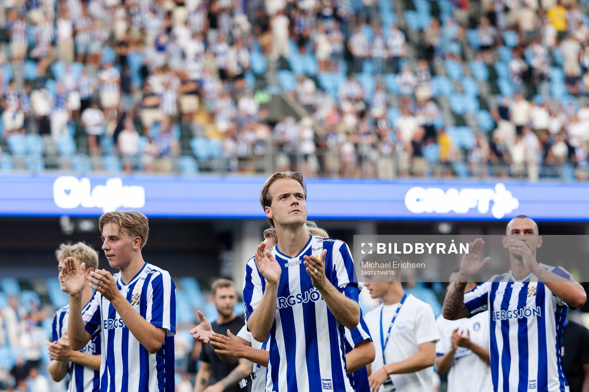 IFK Göteborgs Oliver Månsson och August Erlingmark tackar