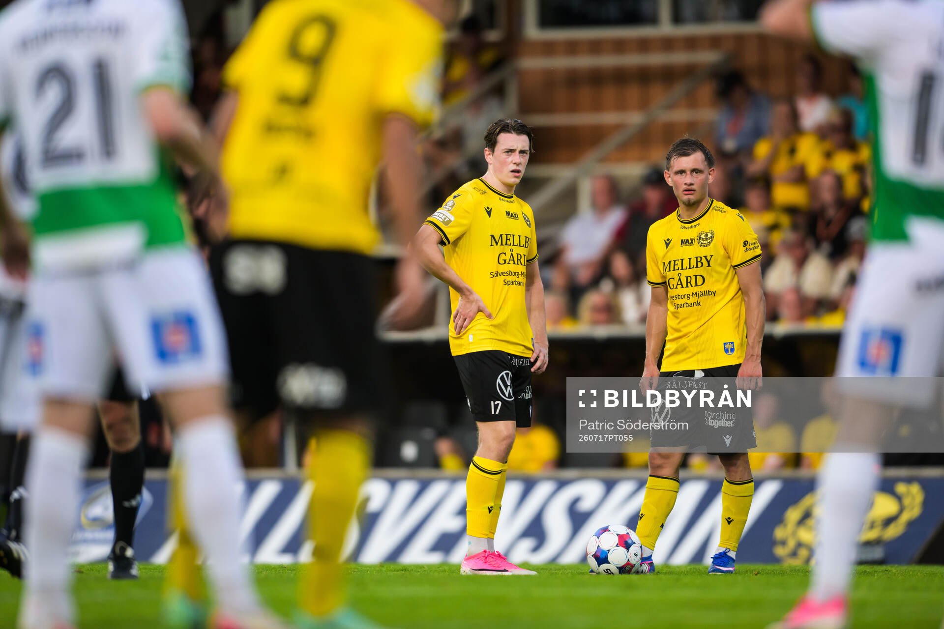 Mjällbys Elliot Stroud och Aki Samuelsen