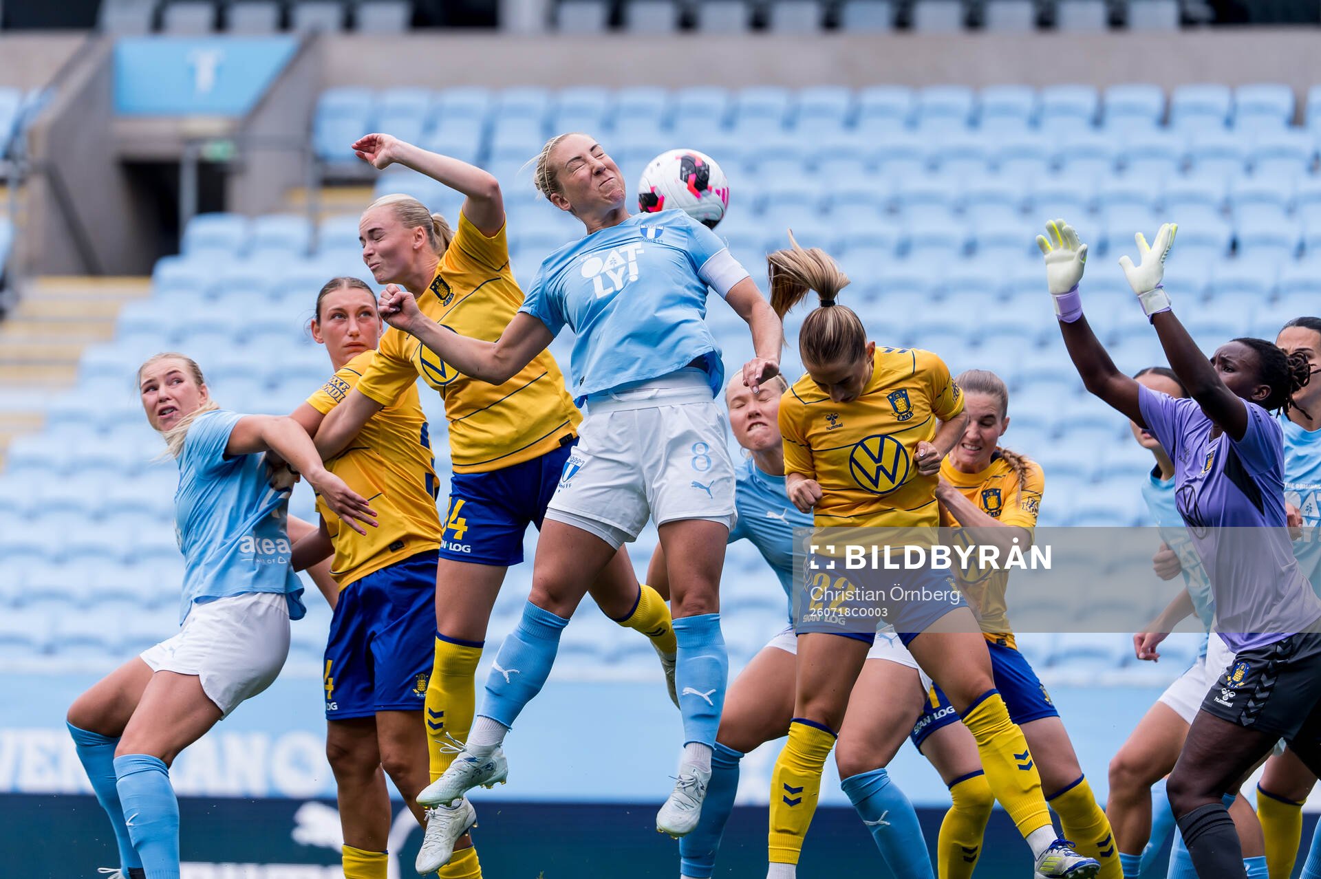 Malmö FFs Mia Persson, Brøndbys Anisa Saini och Tilde