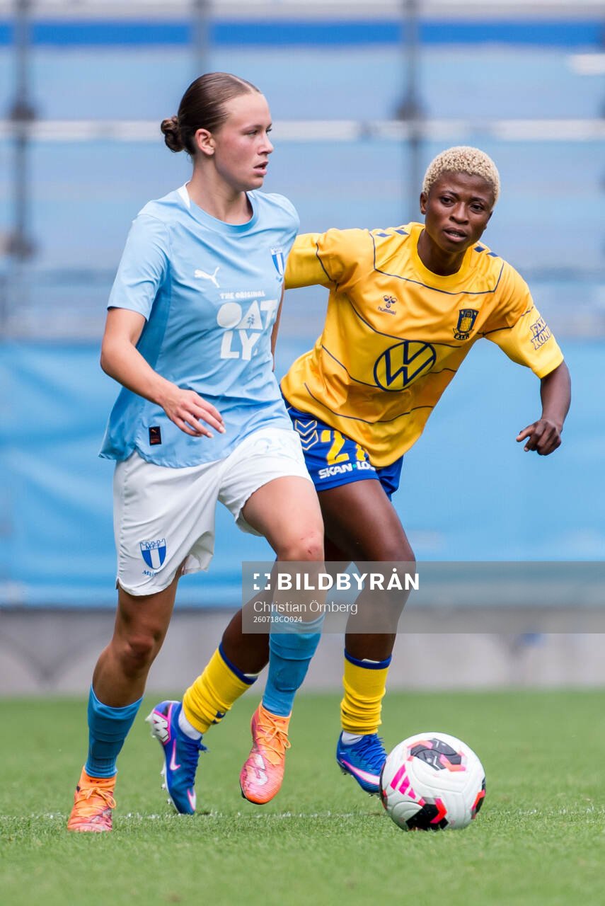 Malmö FFs Lovisa Breland och Brøndbys Opeyemi Ajakaye