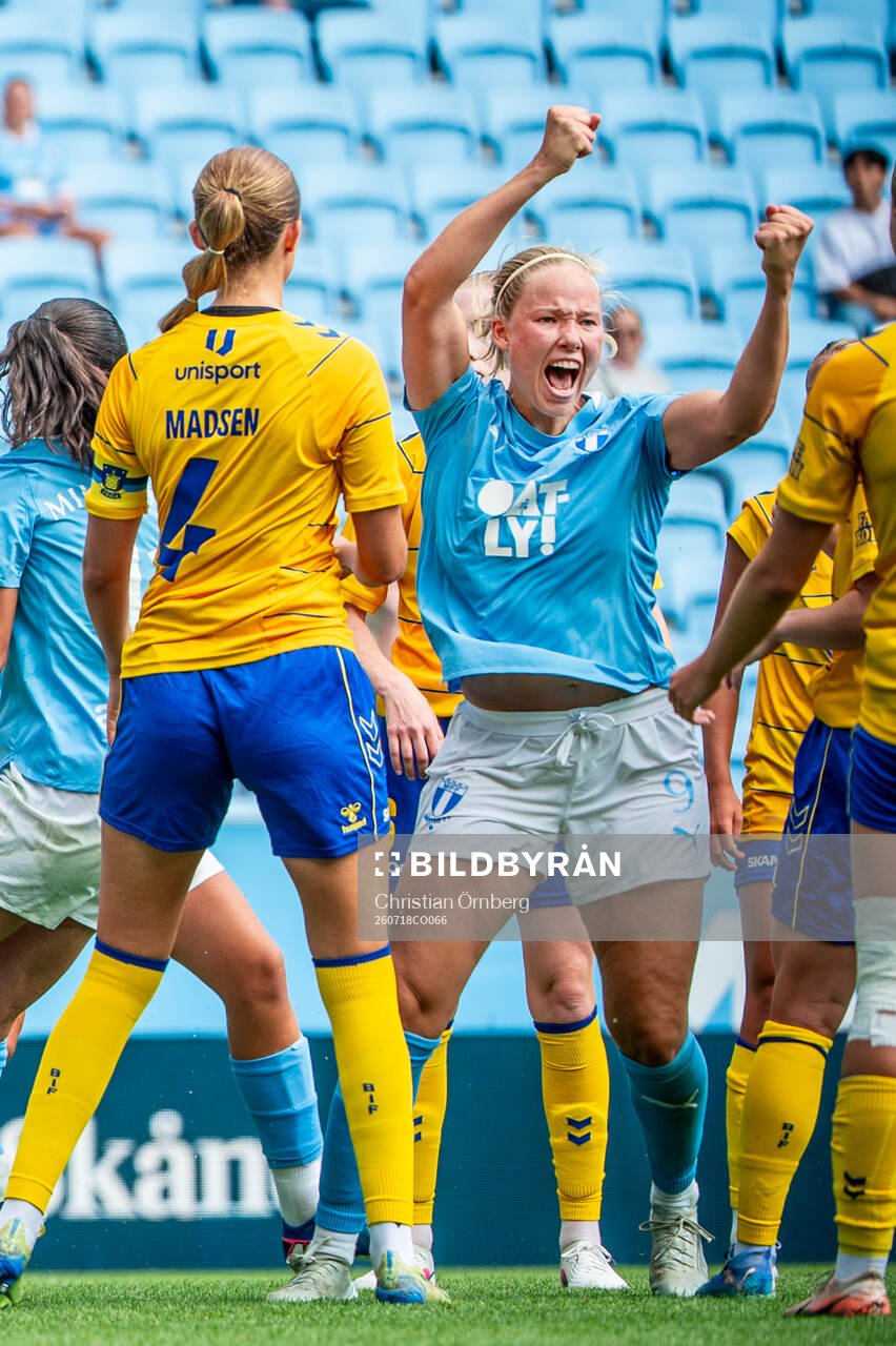 Malmö FFs Hlin Eiriksdottir jublar
