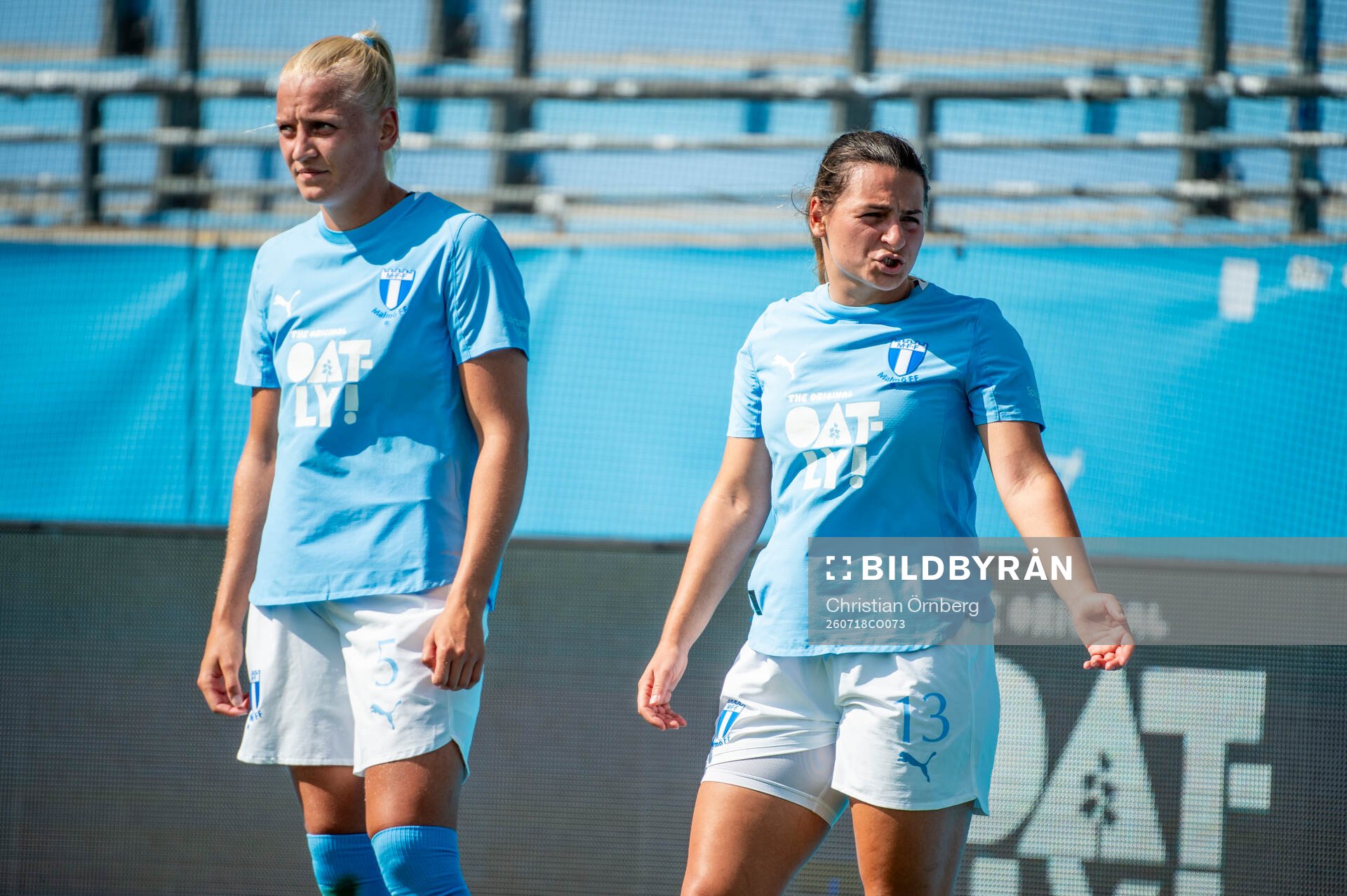 Malmö FFs Wilma Carlsson och Malmö FFs Emma Petrovic