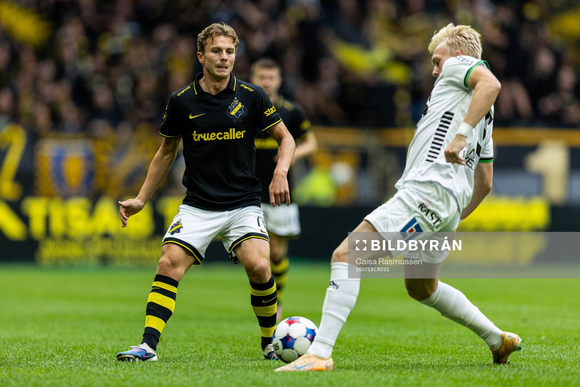 AIKs Johan Hove och GAIS Robin Wendin Thomasson
