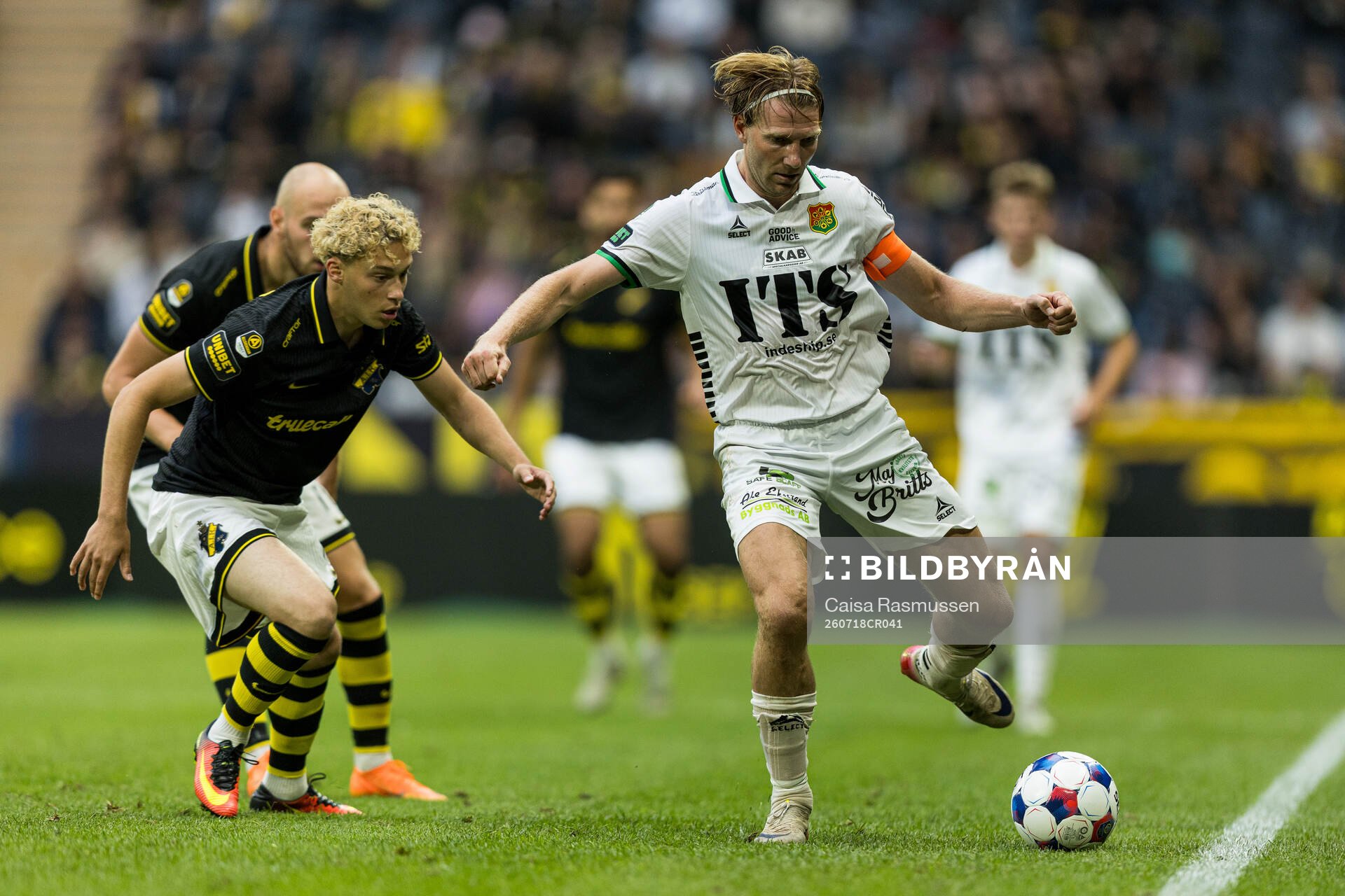 AIKs Victor Goncalves Andersson och GAIS August Wängberg