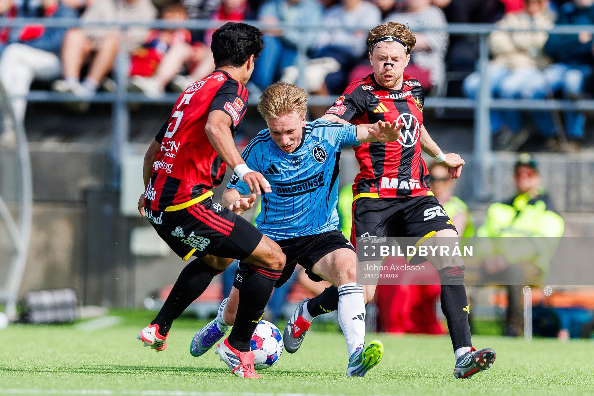 Östersunds Abdulla Abodi Qasem och Daniel Miljanovic mot