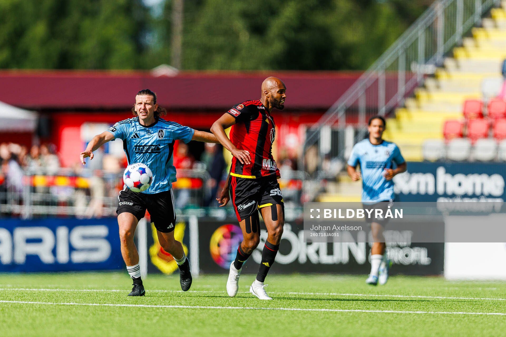 Landskronas Andreas Murbeck  och Östersunds Jabir