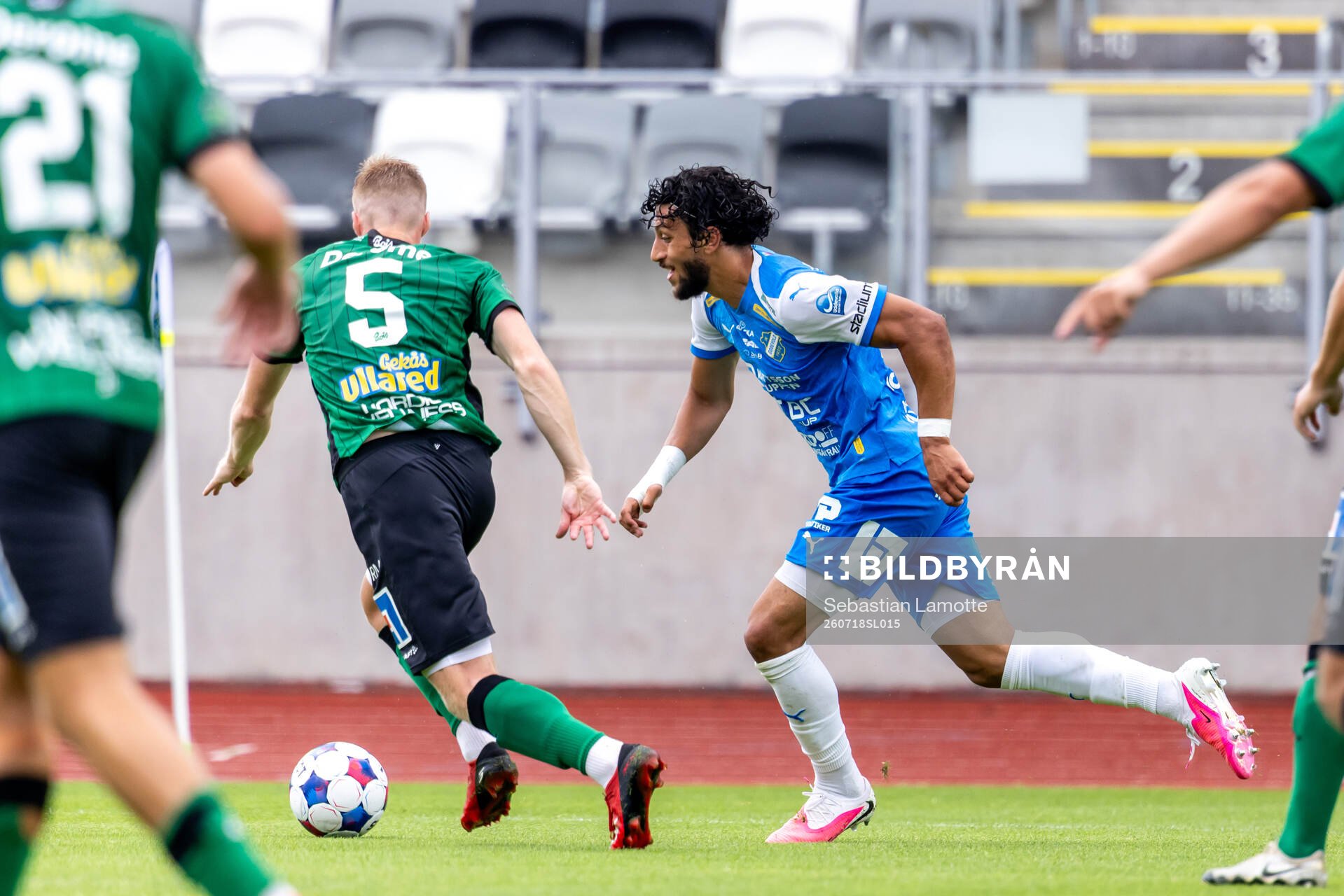 Oddevolds Leonardo Farah Shahin och Varbergs Emil Hellman