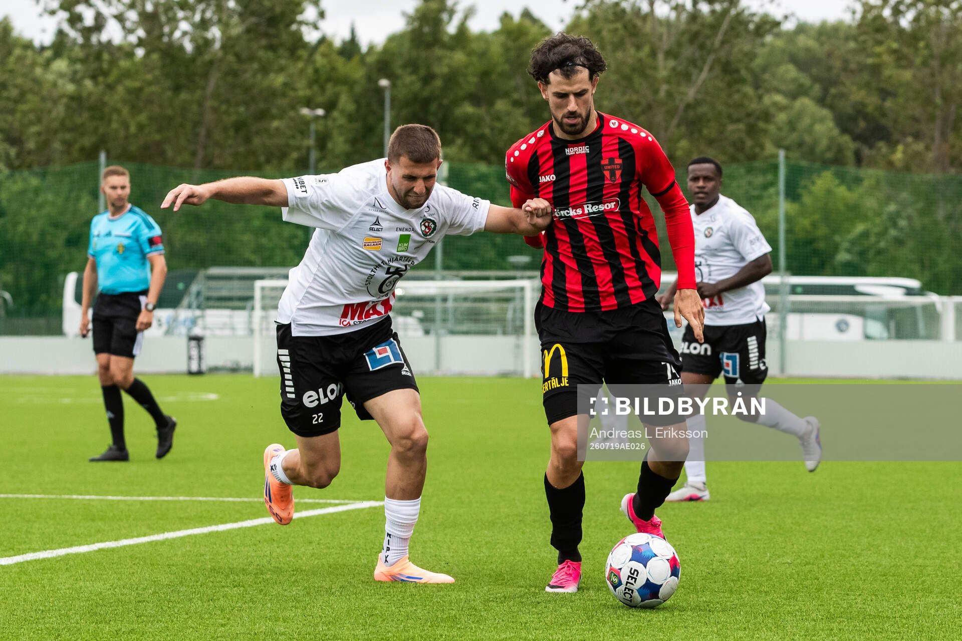Örebros Giuseppe Bovalina och Nordic Uniteds Christian