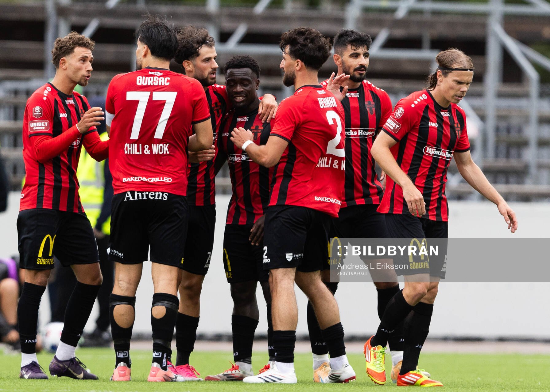 Nordic Uniteds spelare jublar