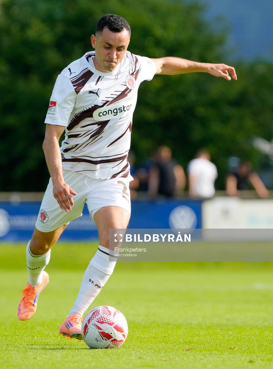 Manolis Saliakas (St. Pauli)