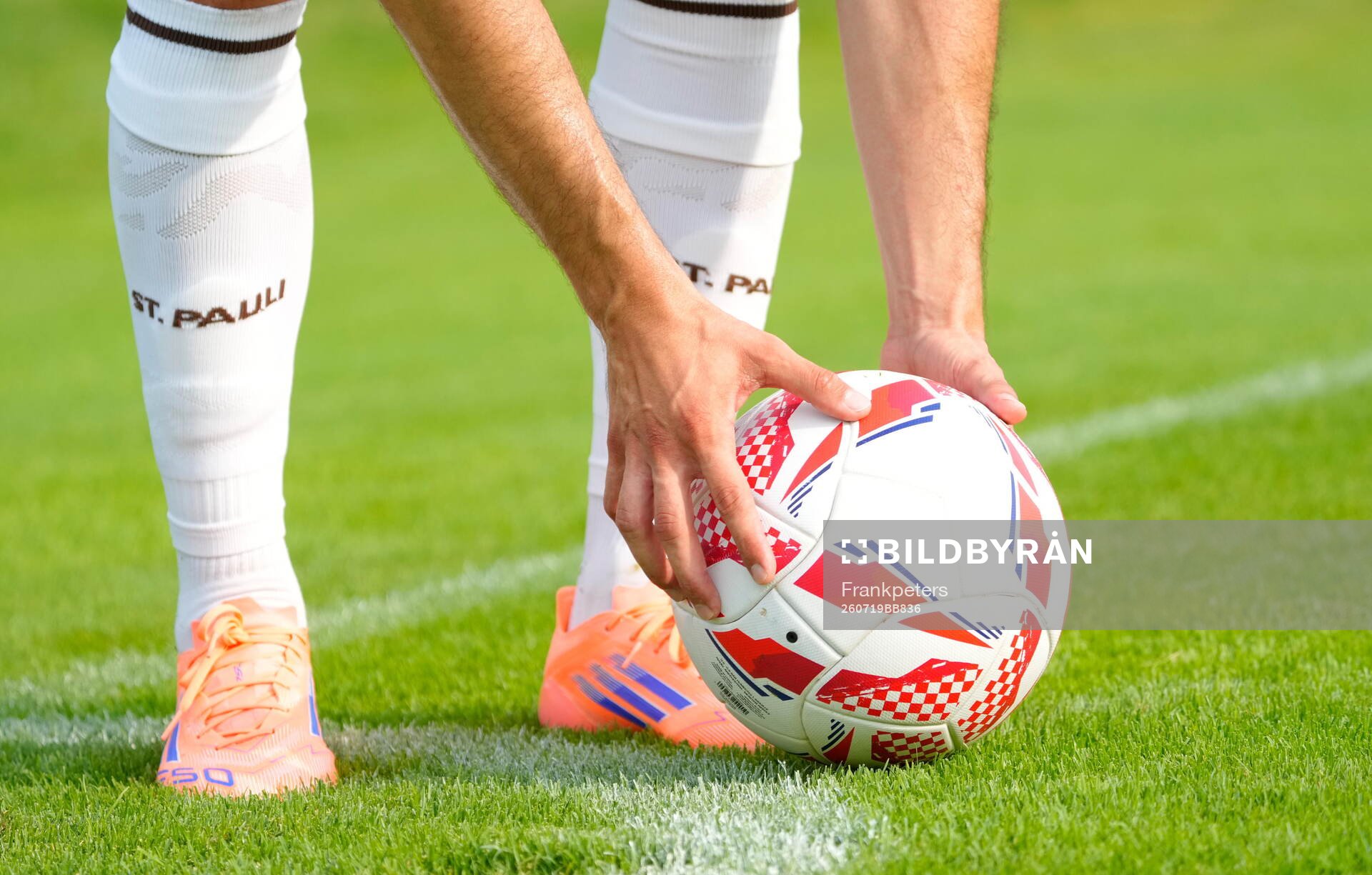 Feature, Beine, Ball